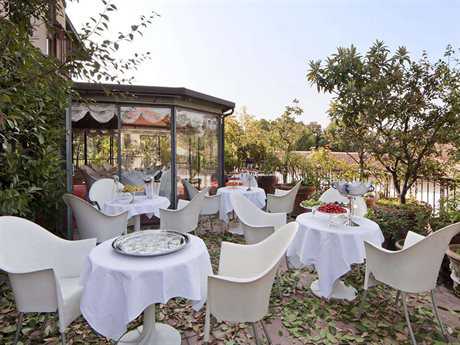 Driade Outdoor Lord Yo Aluminum Polypropylene Dining Set