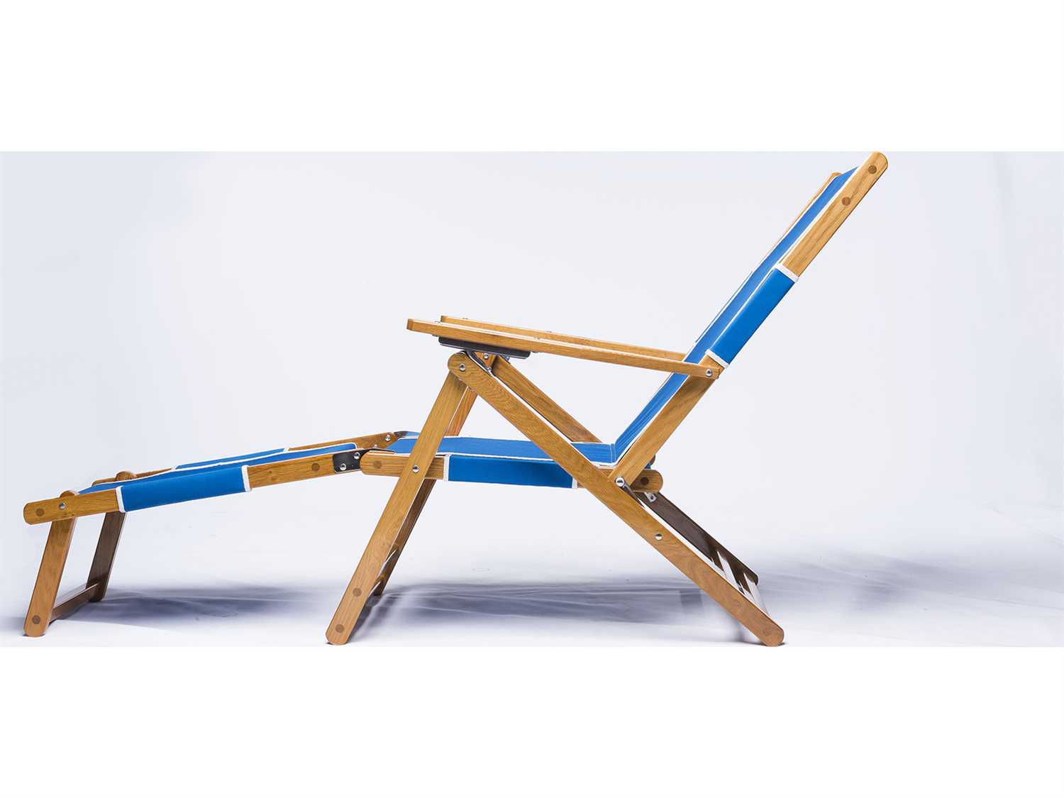 Frankford Umbrellas Oak Wood Beach Lounge Chair with Foot Rest FC101FR