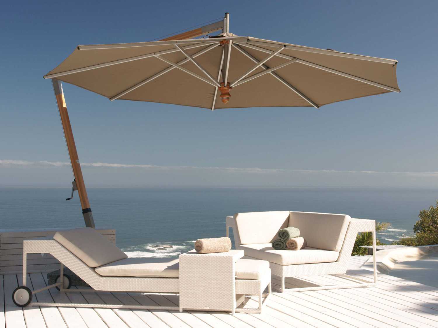 Luxuary Umbrellas Woodline Pendulum 11'6 Cantilever | PENDULUM