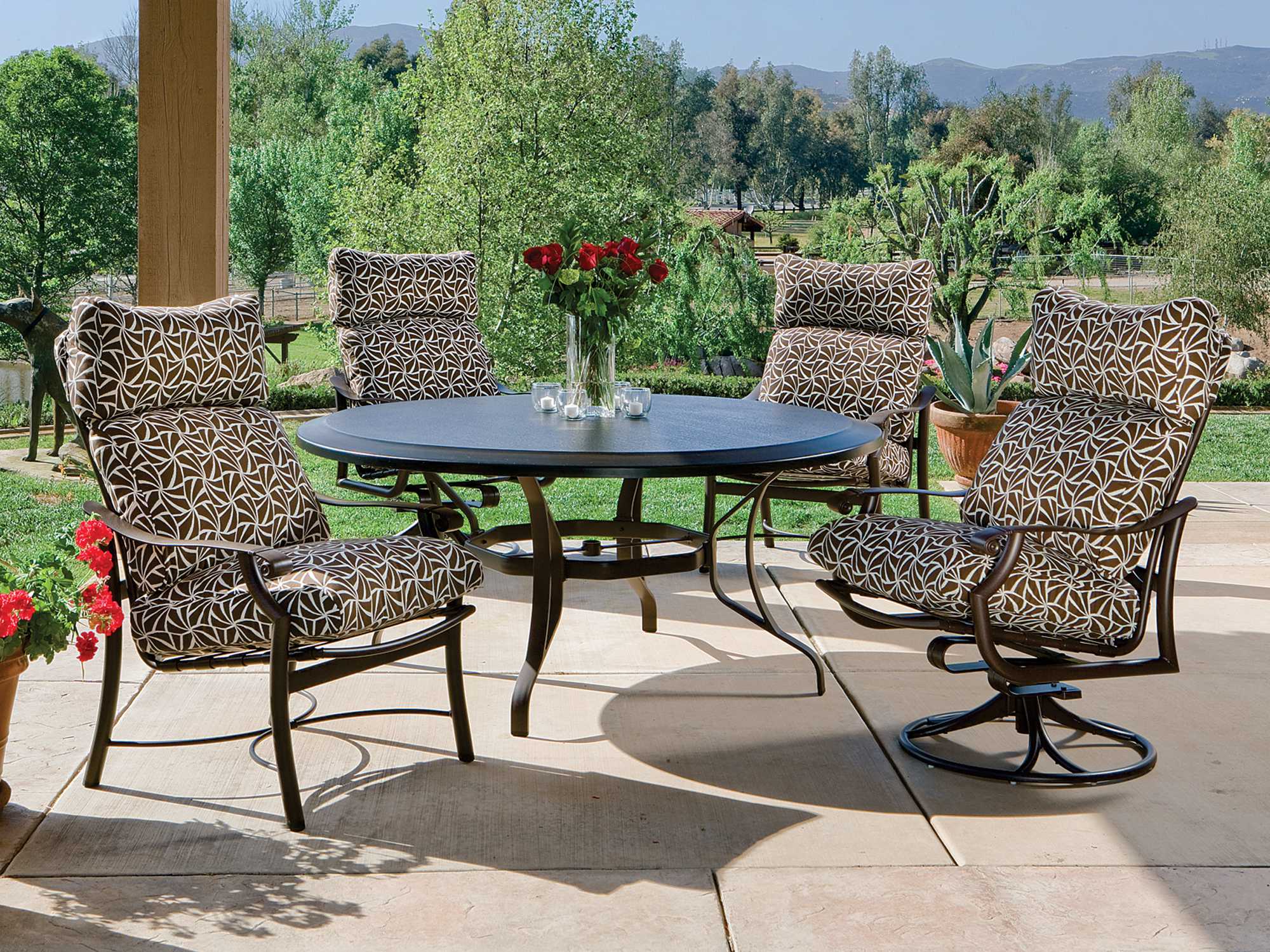 Tropitone Montreux Cushion Aluminum Swivel Rocker Dining Chair 720270