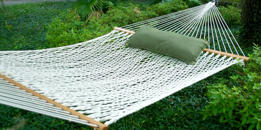 Desk Hammock is a Comfy Suspended Spot for Your Feet