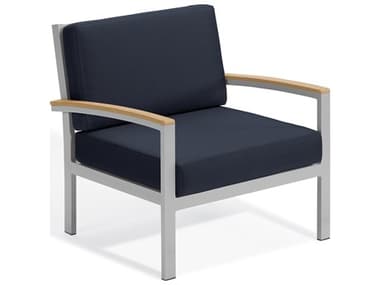 Oxford Garden Travira Aluminum Flint Lounge Chair with Midnight Blue Cushions OXFTVCCNMB