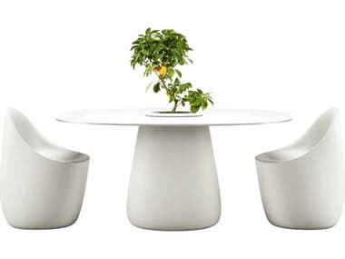 Qeeboo Outdoor Cobble White Warm Recycled Plastic Dining Set QBOCOBBLEDINSET24