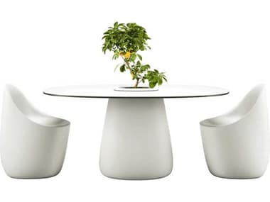 Qeeboo Outdoor Cobble Warm White Black Stratified Recycled Plastic Dining Set QBOCOBBLEDINSET25