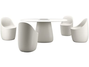 Qeeboo Outdoor Cobble White Warm Recycled Plastic Dining Set QBOCOBBLEDINSET4