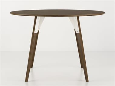 Tronk Design Clarke Collection 46" Oval Wood White Dining Table TROCLKDINWALSMOVLWH