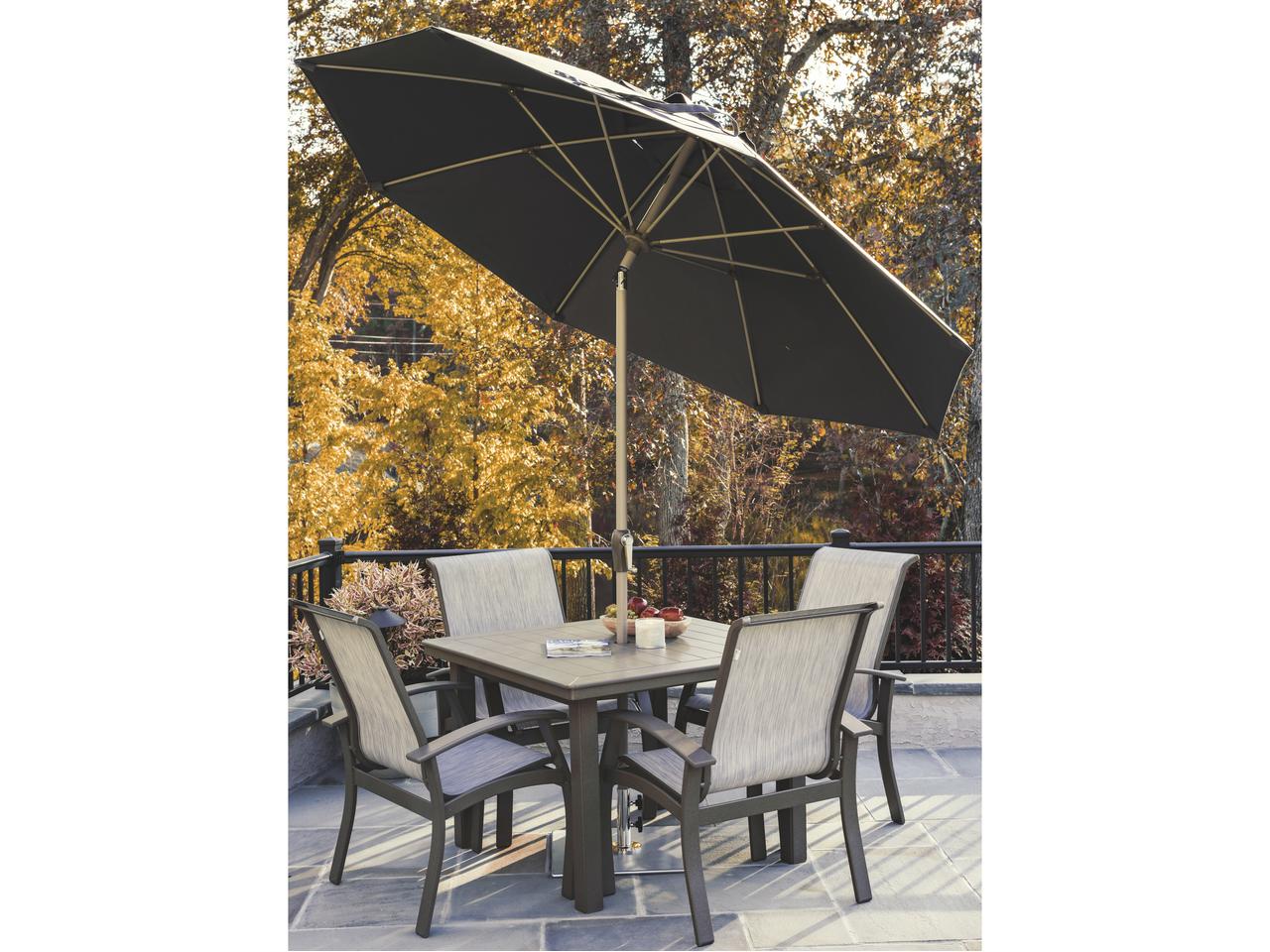 Frankford Monterey 9 Foot Octagon Crank Auto Tilt Market Umbrella