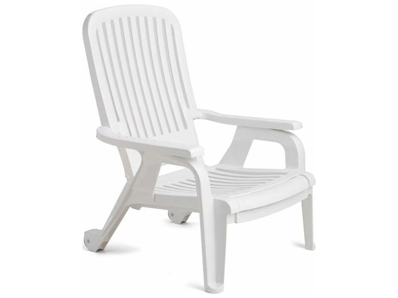 Grosfillex Bahia Resin White Stacking Deck Lounge Chair | US658004
