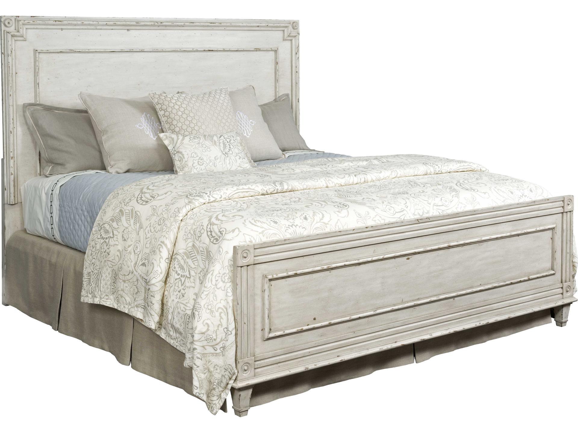 Southbury Panel Queen Bed in Fossil and Parchment Wire Brushed Oak