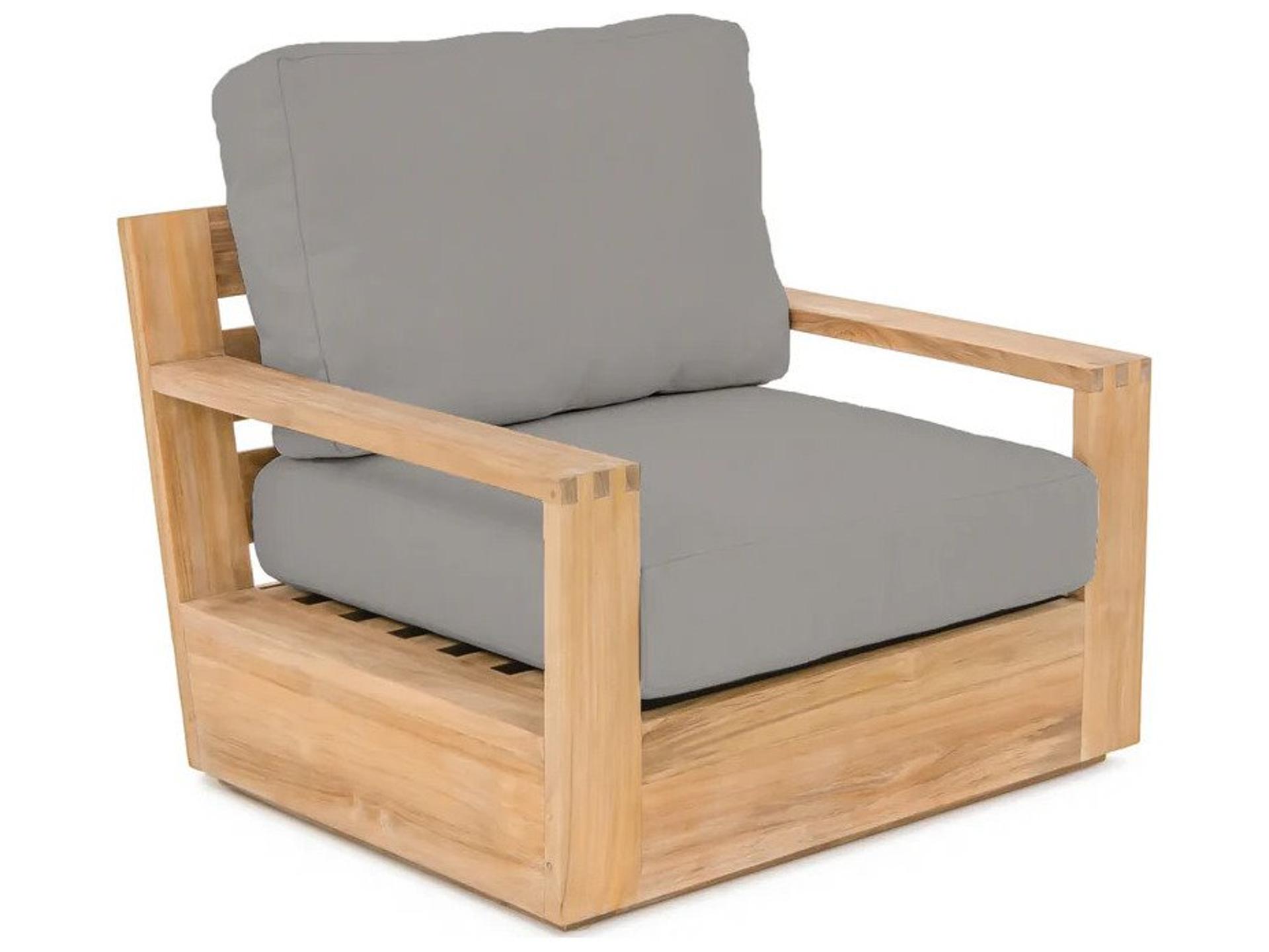 Caldas Club Chair