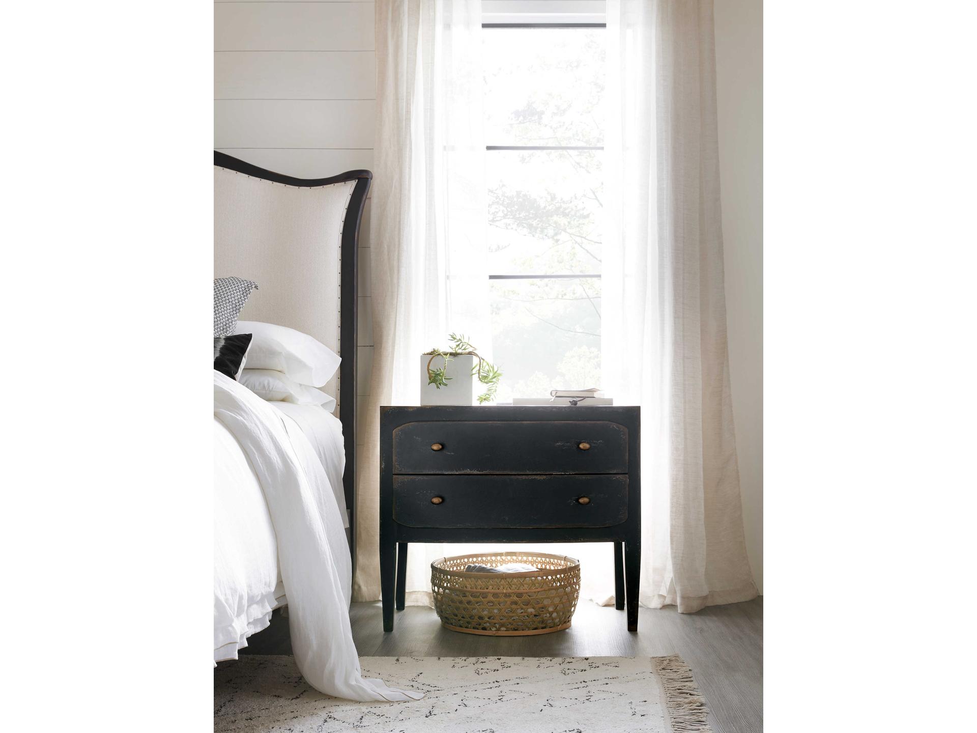 Hooker Furniture Ciao Bella 2-Drawers Hardwood Nightstand