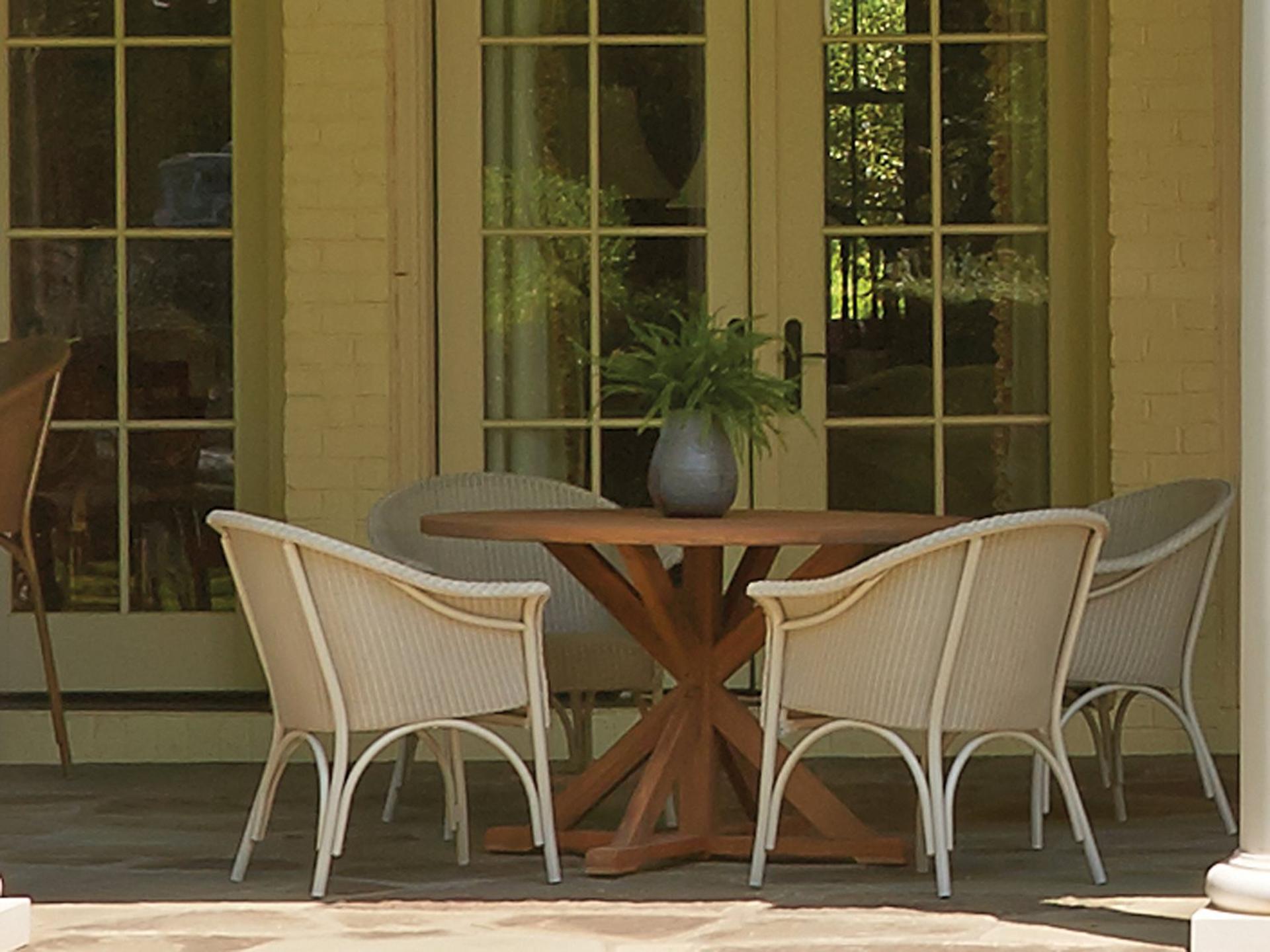 Lloyd Flanders All Seasons Wicker Outdoor Dining Set