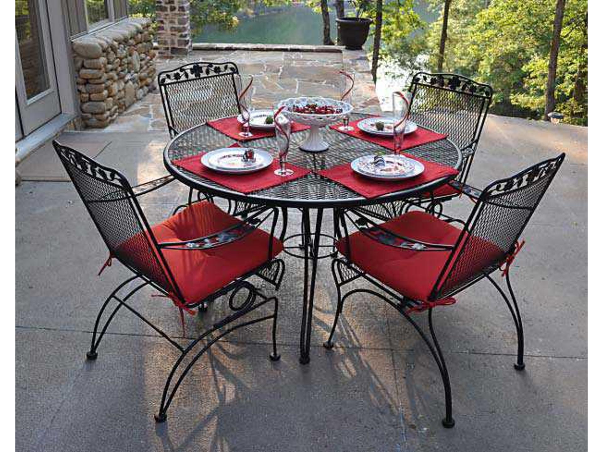 Dogwood Wrought Iron Dining Set