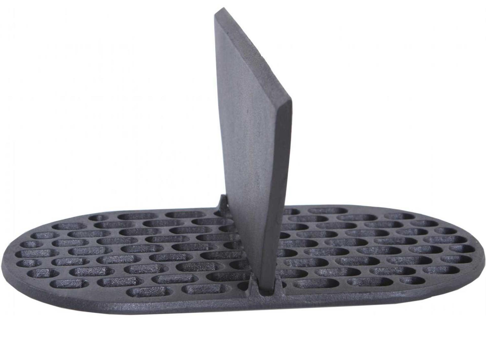 Cast Iron Firebox Divider for Oval XL 400 Grill