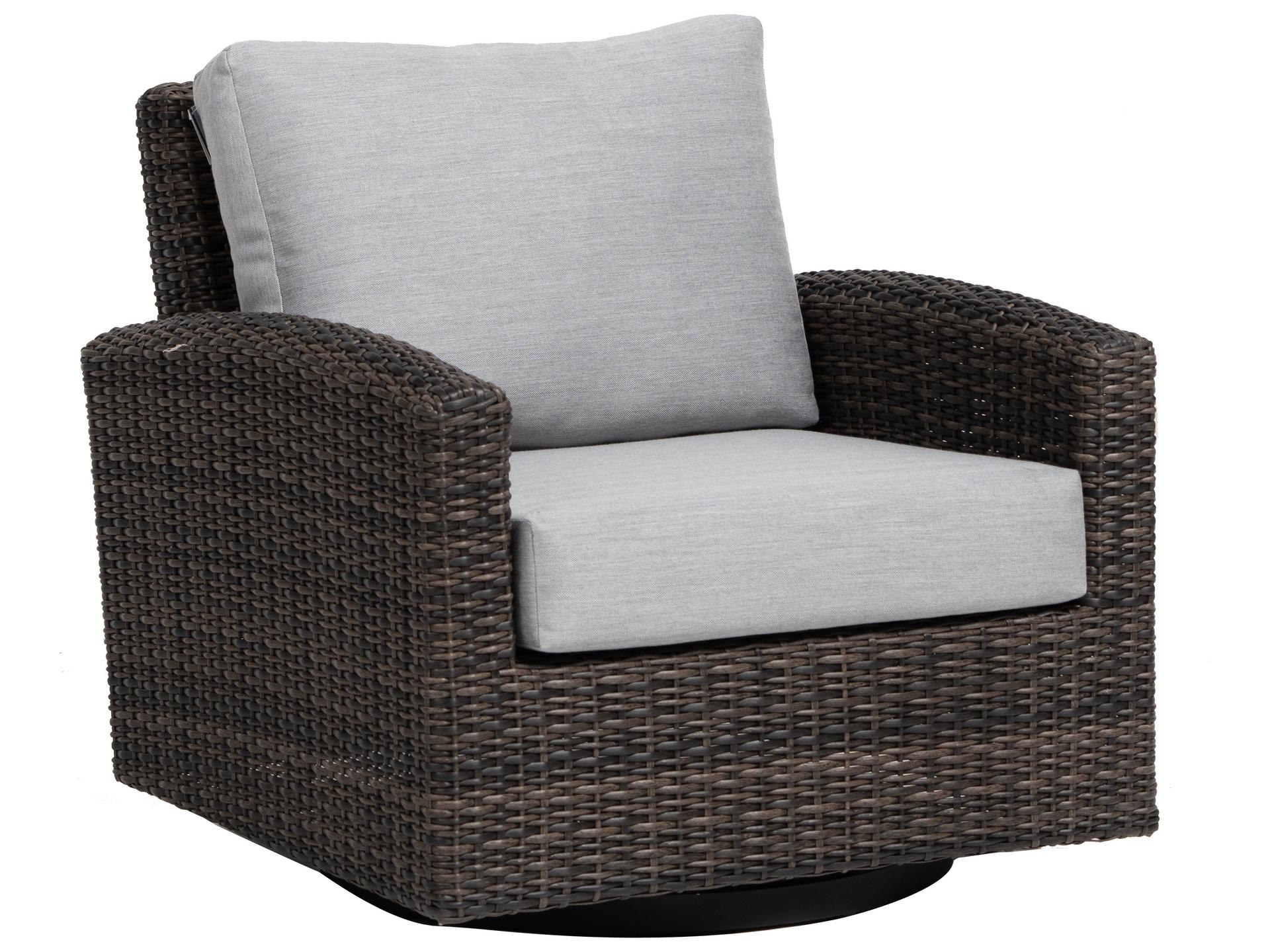 Coral Gables Aluminum Wicker Lounge Chair