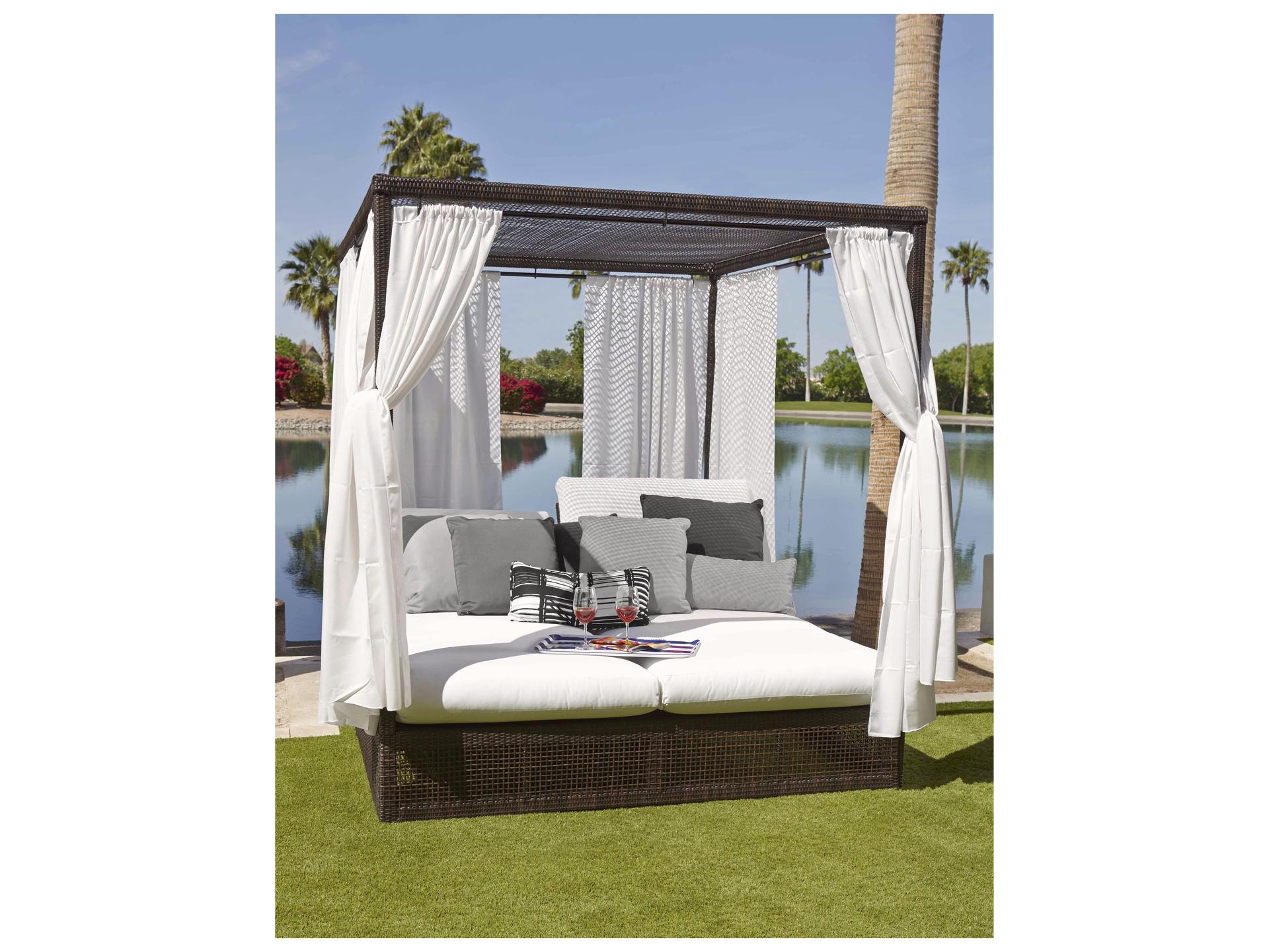 Whitecraft Montecito Wicker Day Bed