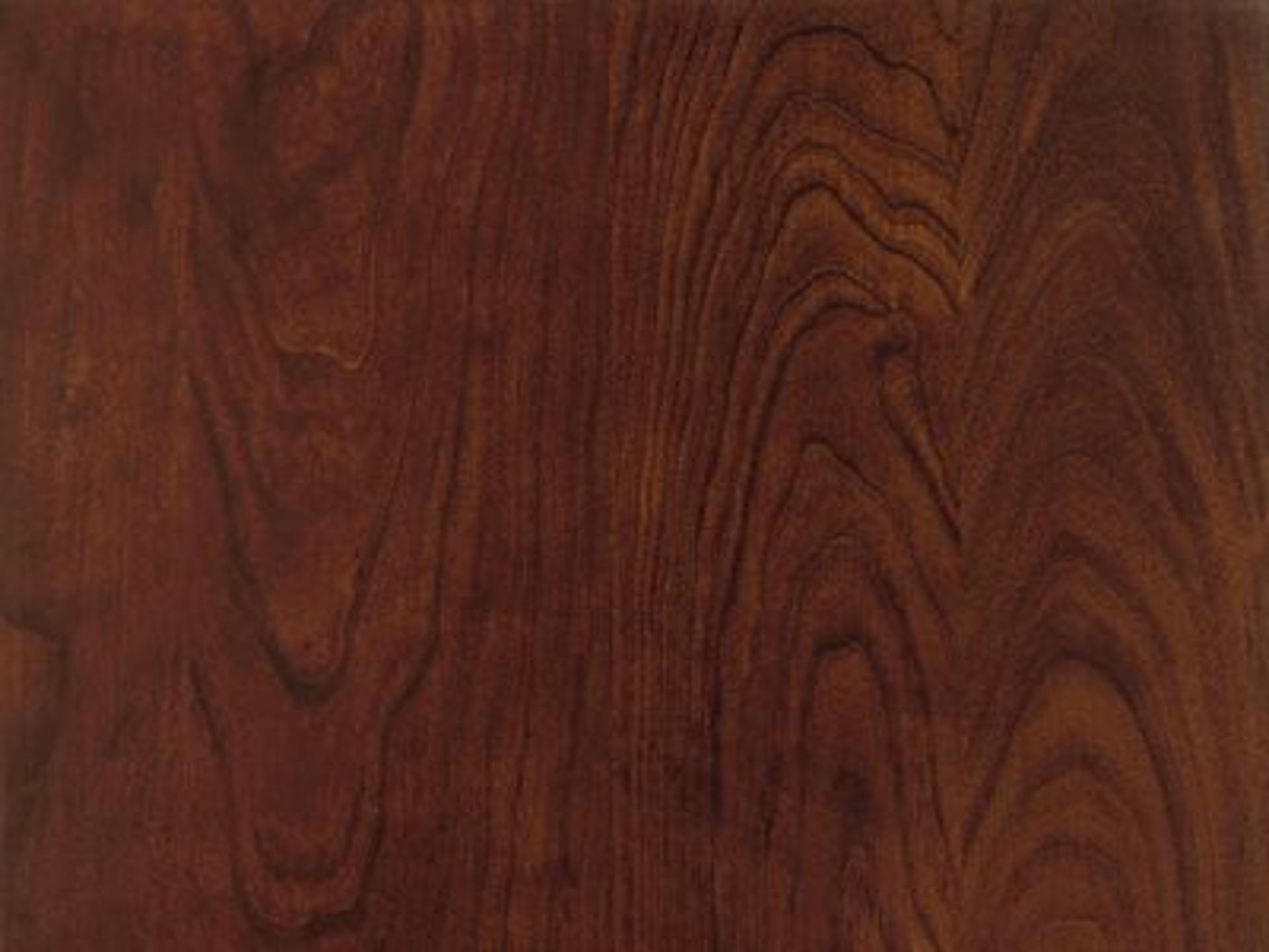 Finish: Cognac Cherry