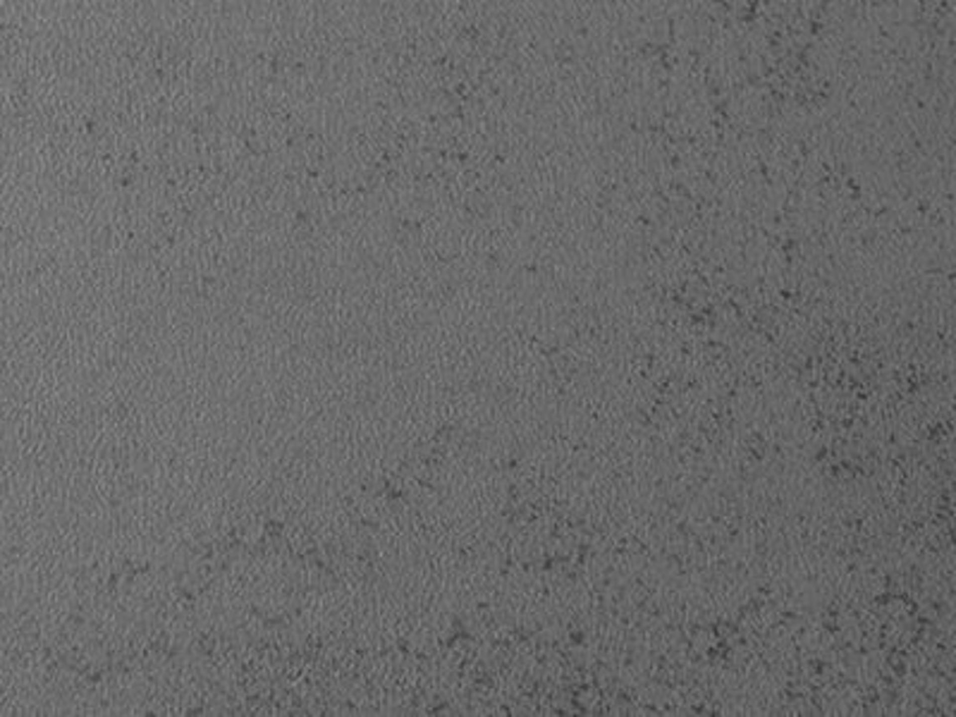 Top Finish: Nero Black