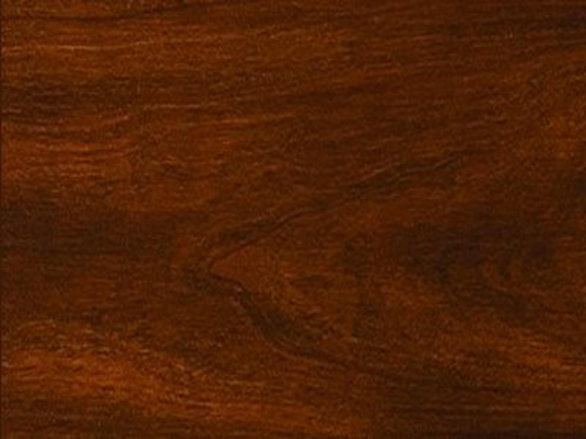 Wood Finish: Classic Cherry Finish