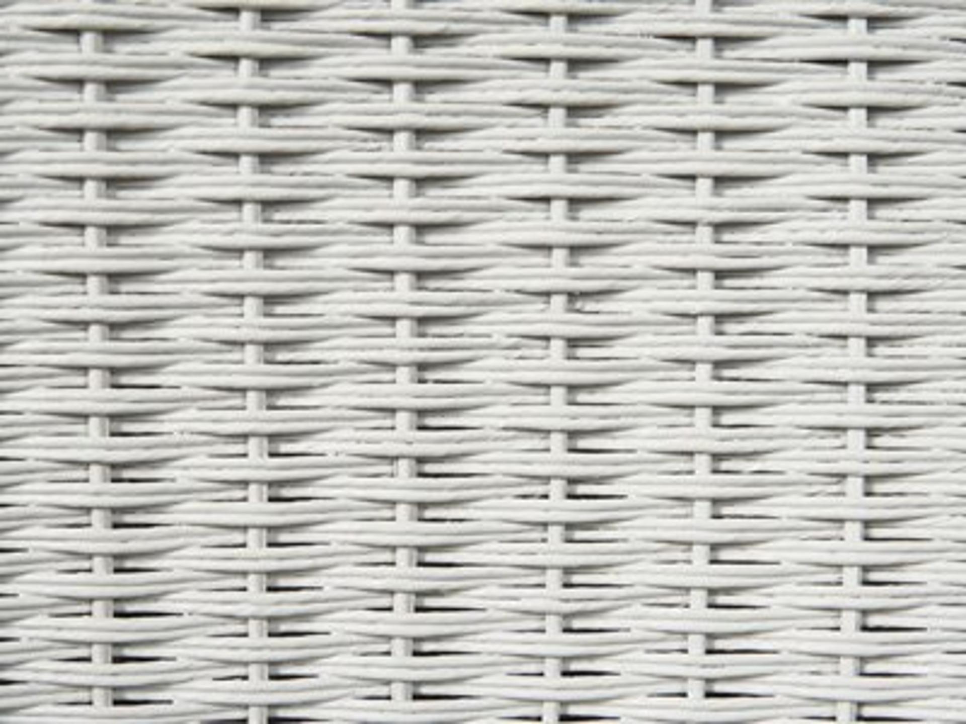 Seating Frame Finish: Matte White