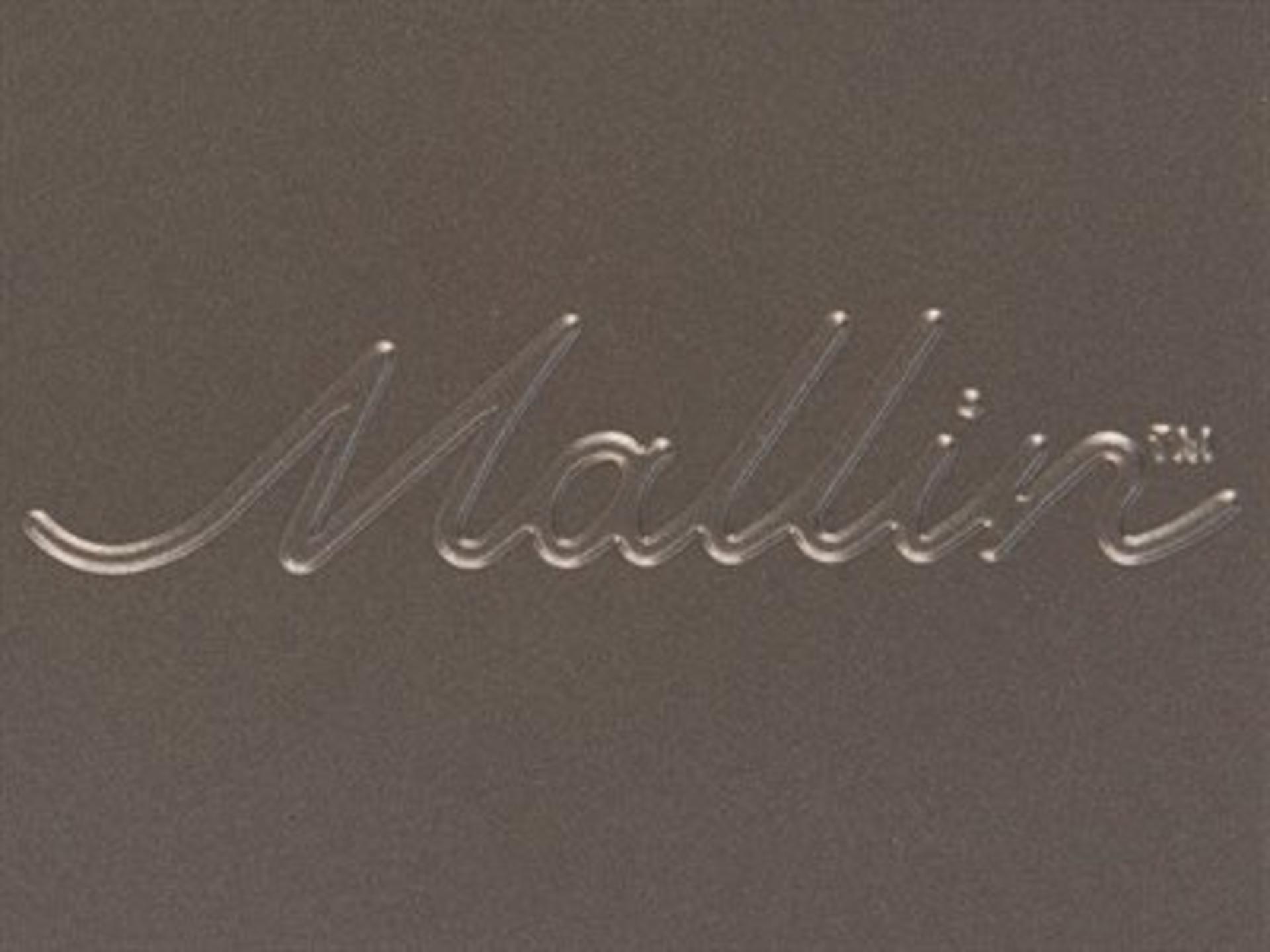 Finish: Glimmer Gray