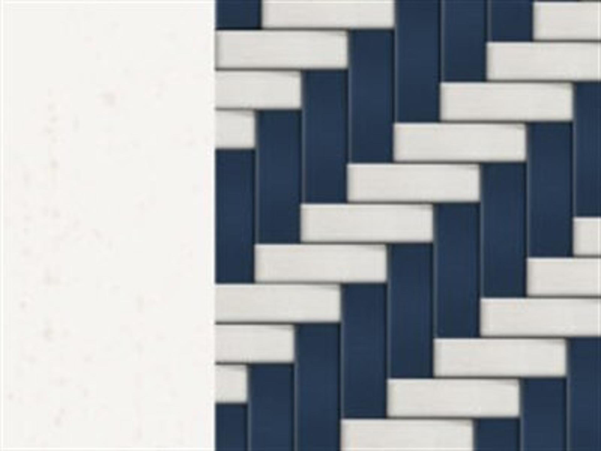 Seating Frame Finish: Chalk / White and Navy