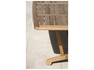 Barlow Tyrie Chesapeake Dining Table - Natural Teak