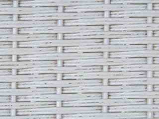 Table Finish: White