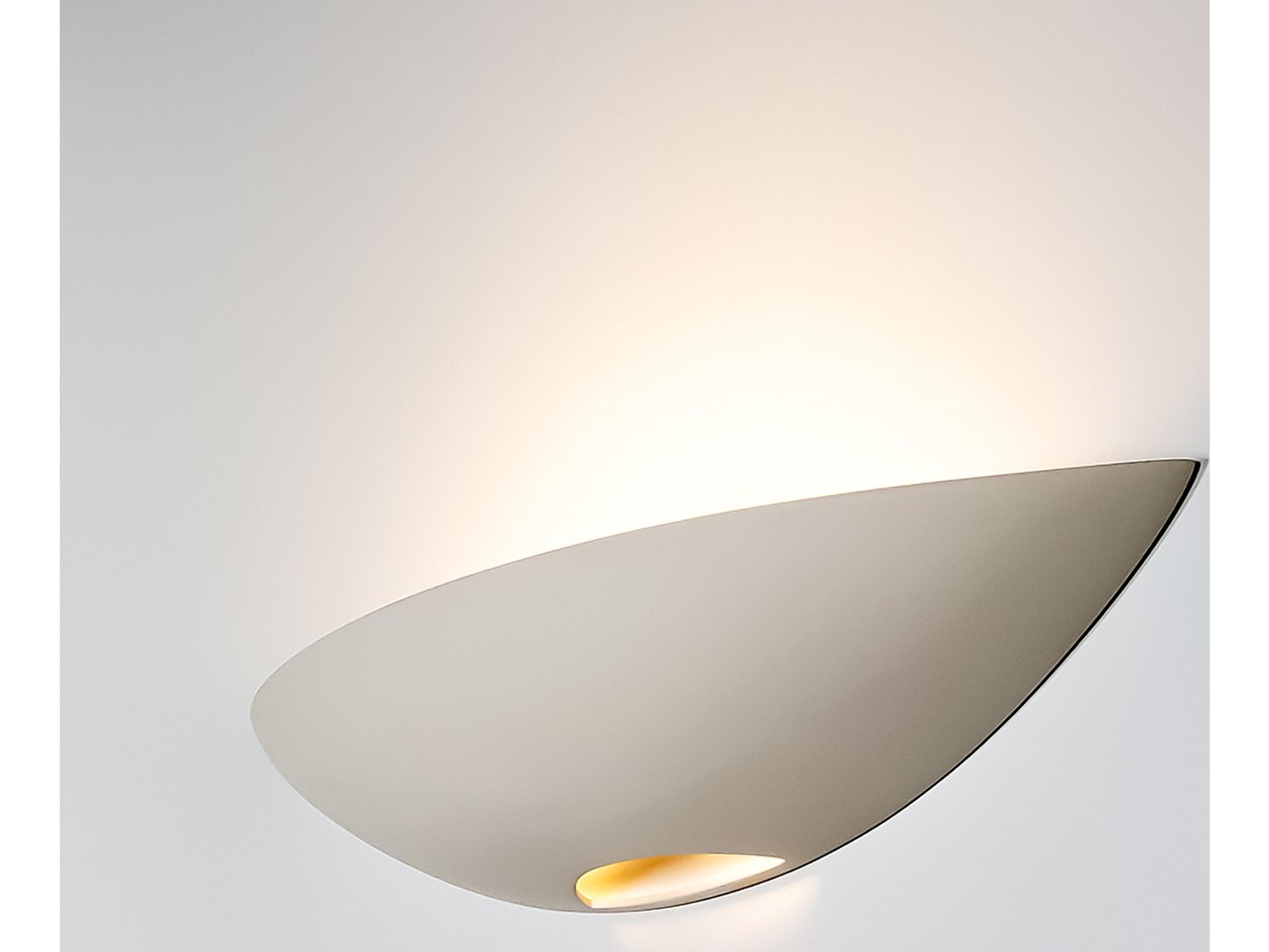 A19 Oahu 2-Light White Wall Sconce