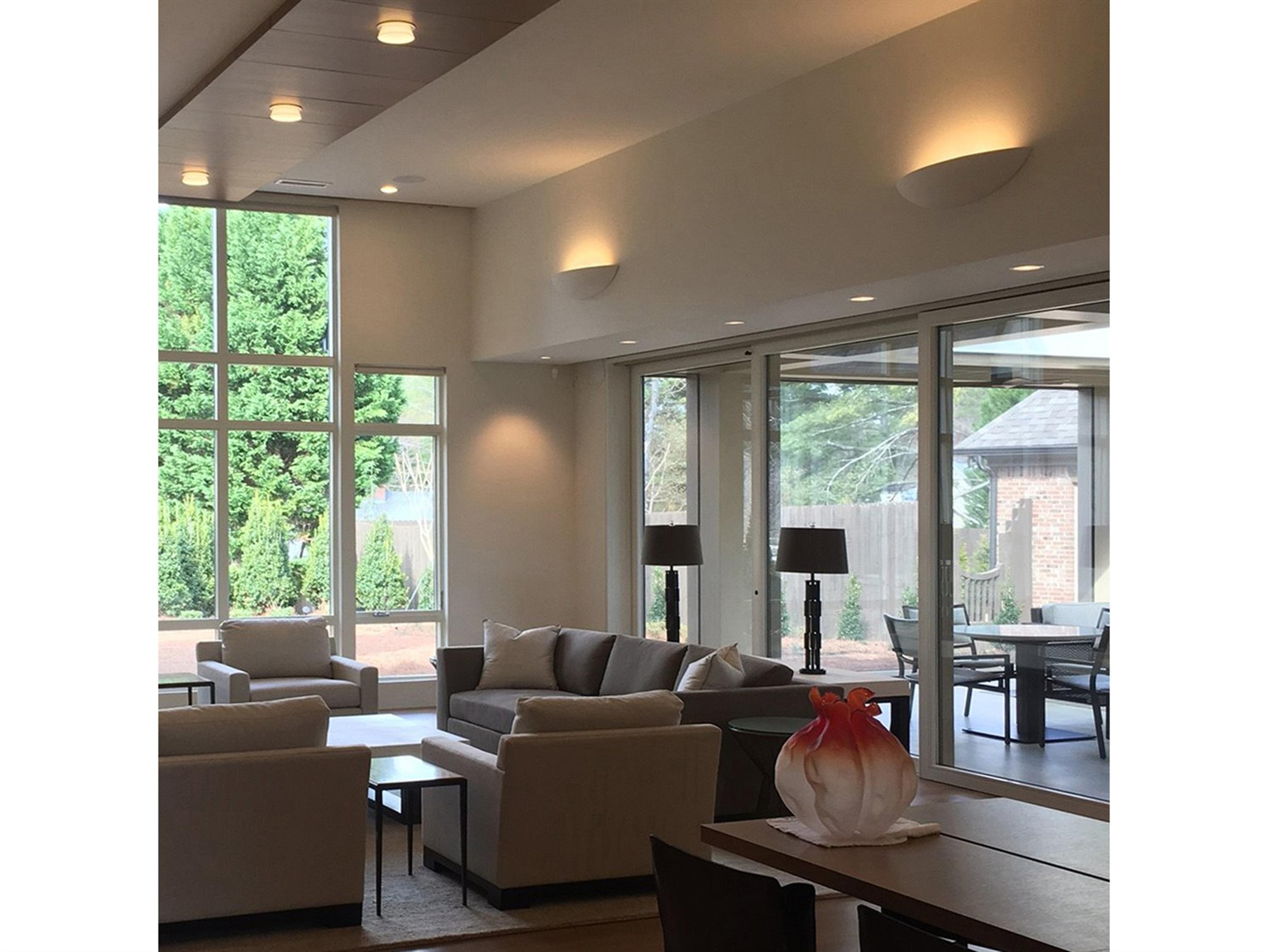 A19 Great Maui 2-Light White Wall Sconce