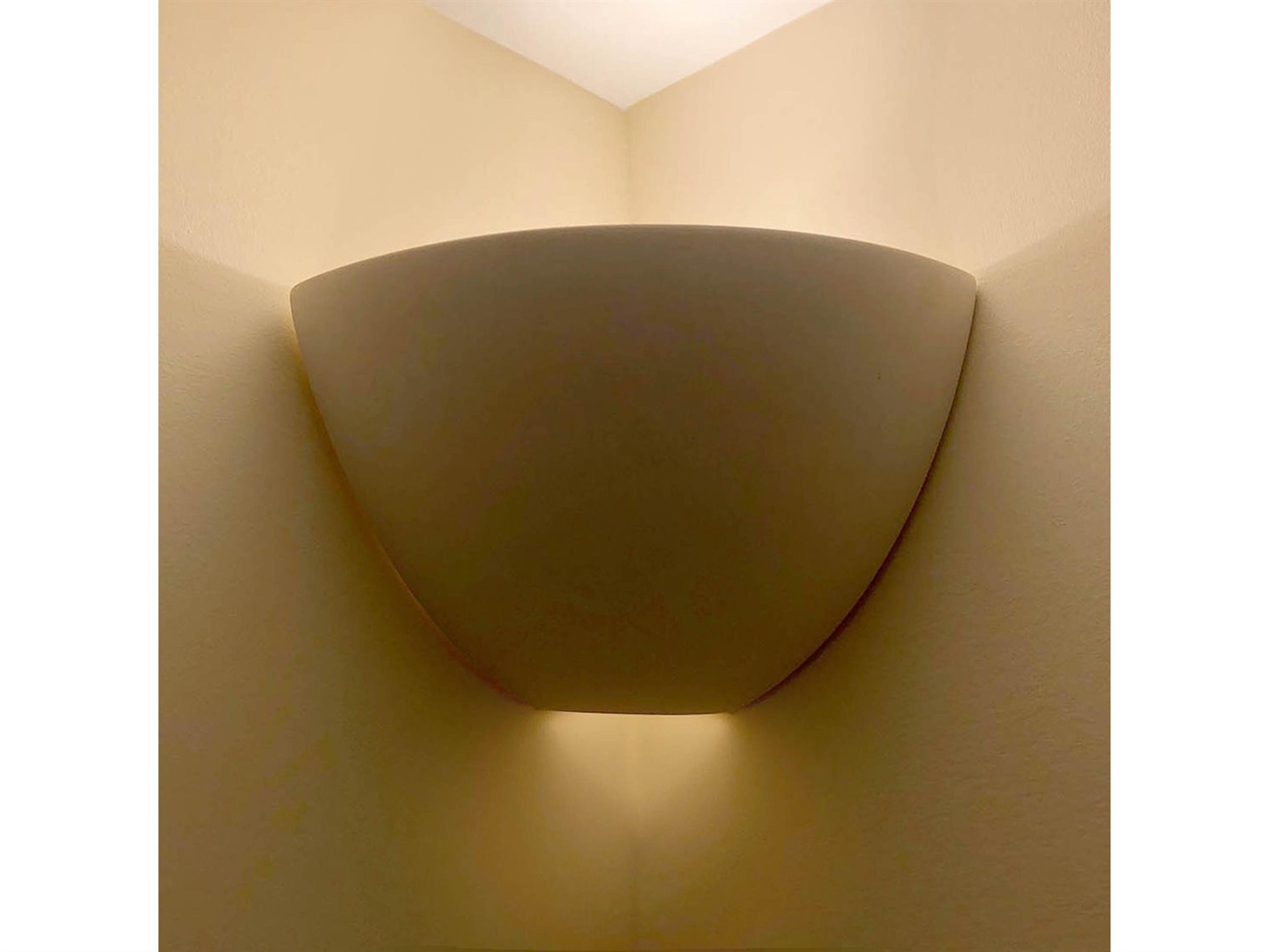 A19 Gran Aegina 1-Light White Corner Wall Sconce