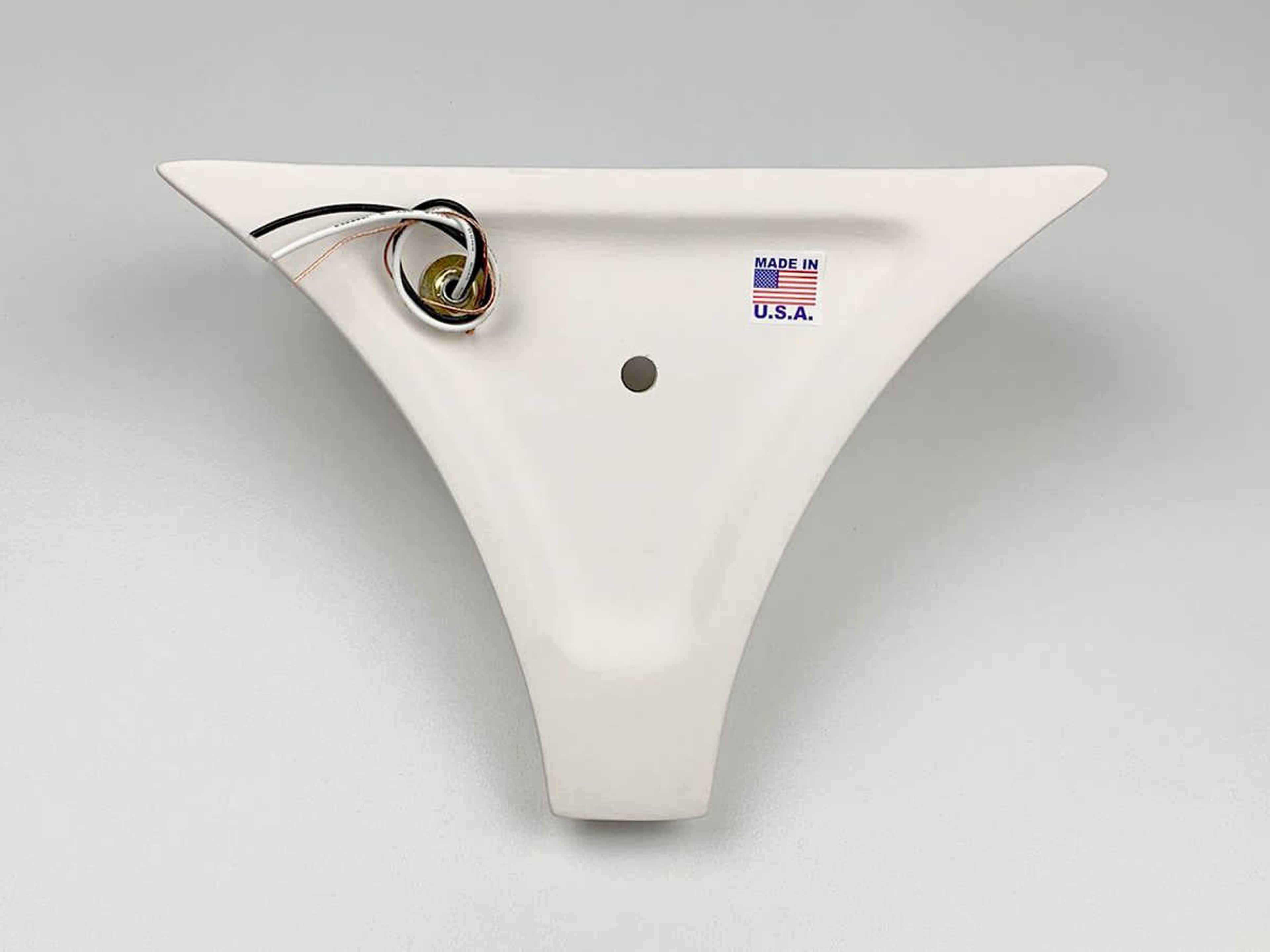 A19 Madera 1-Light White Wall Sconce