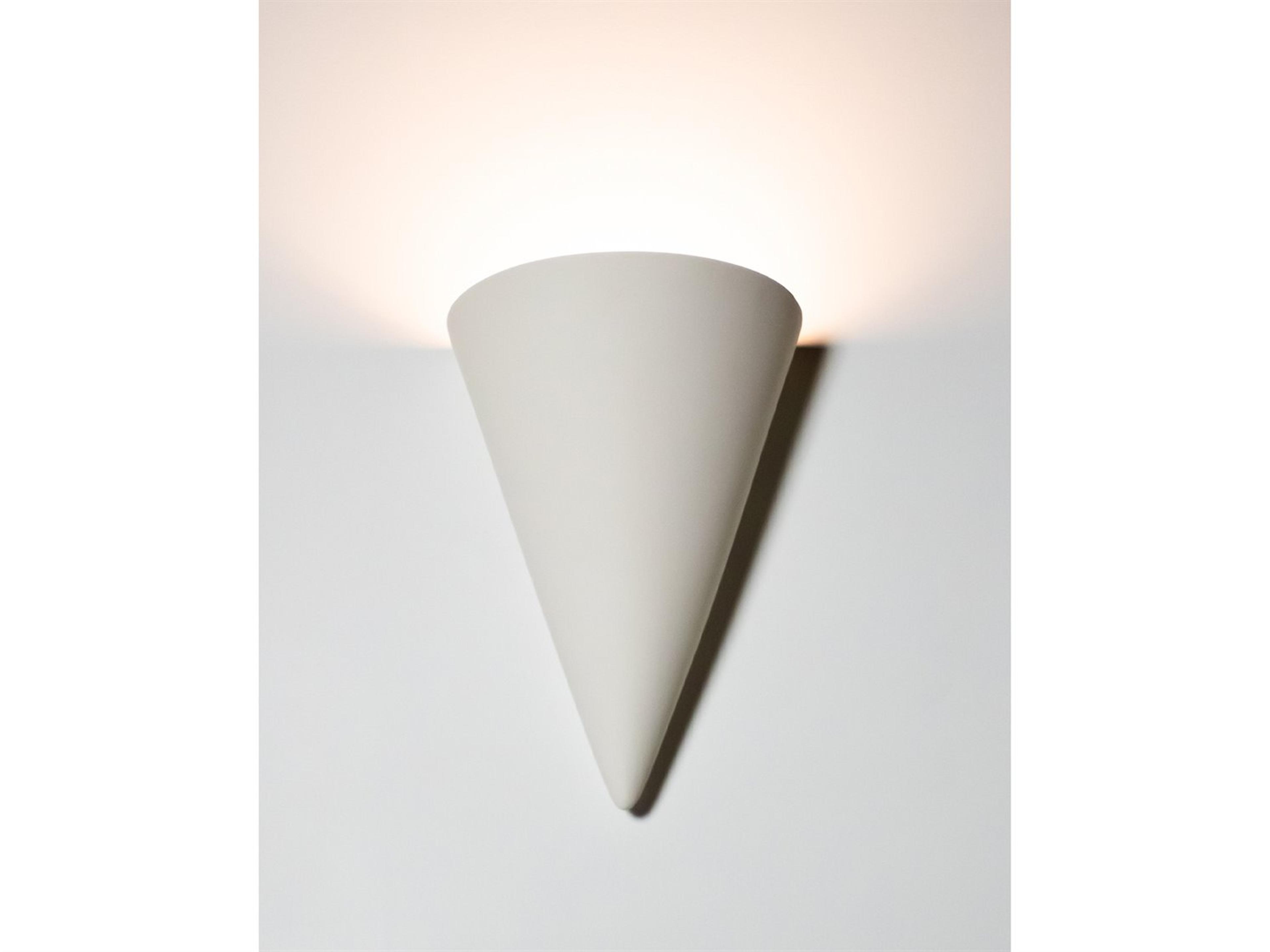 A19 Icelandia 1-Light White Wall Sconce
