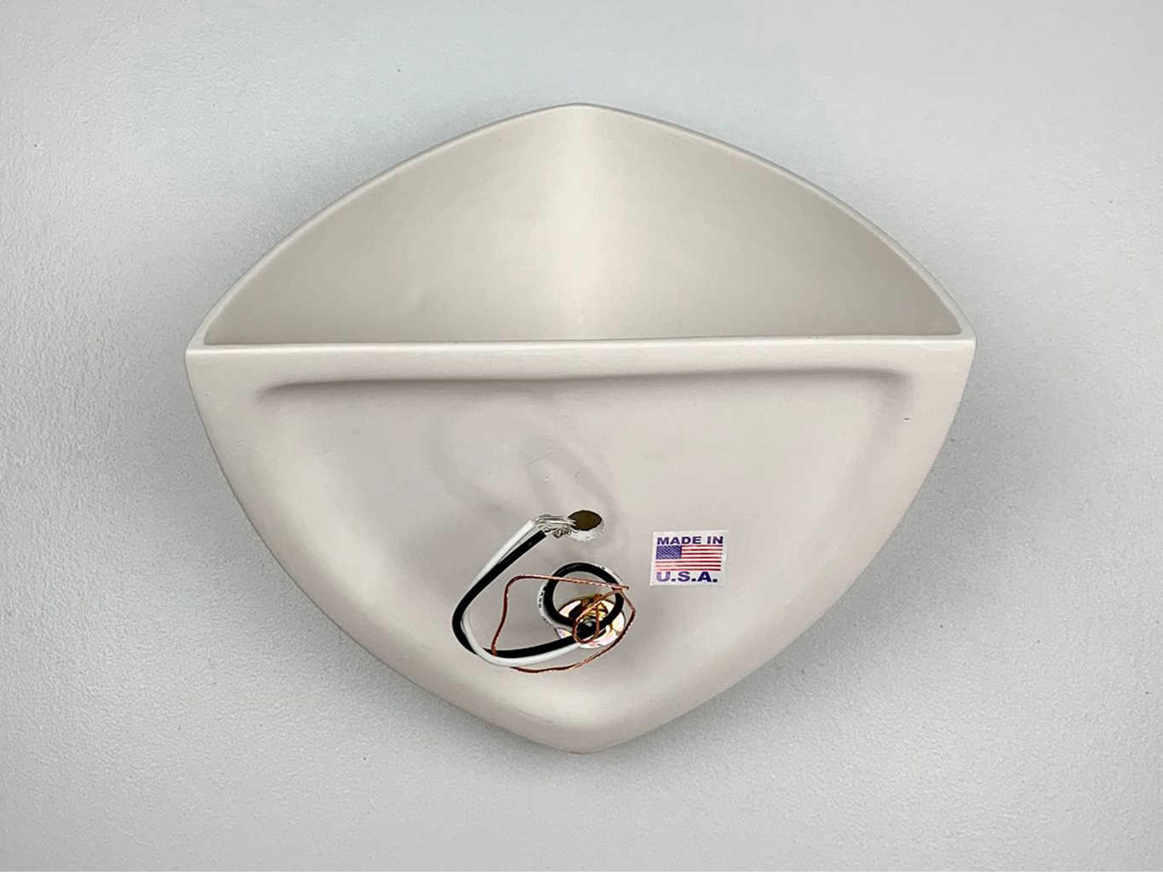 A19 Gran Malta 1-Light White Wall Sconce