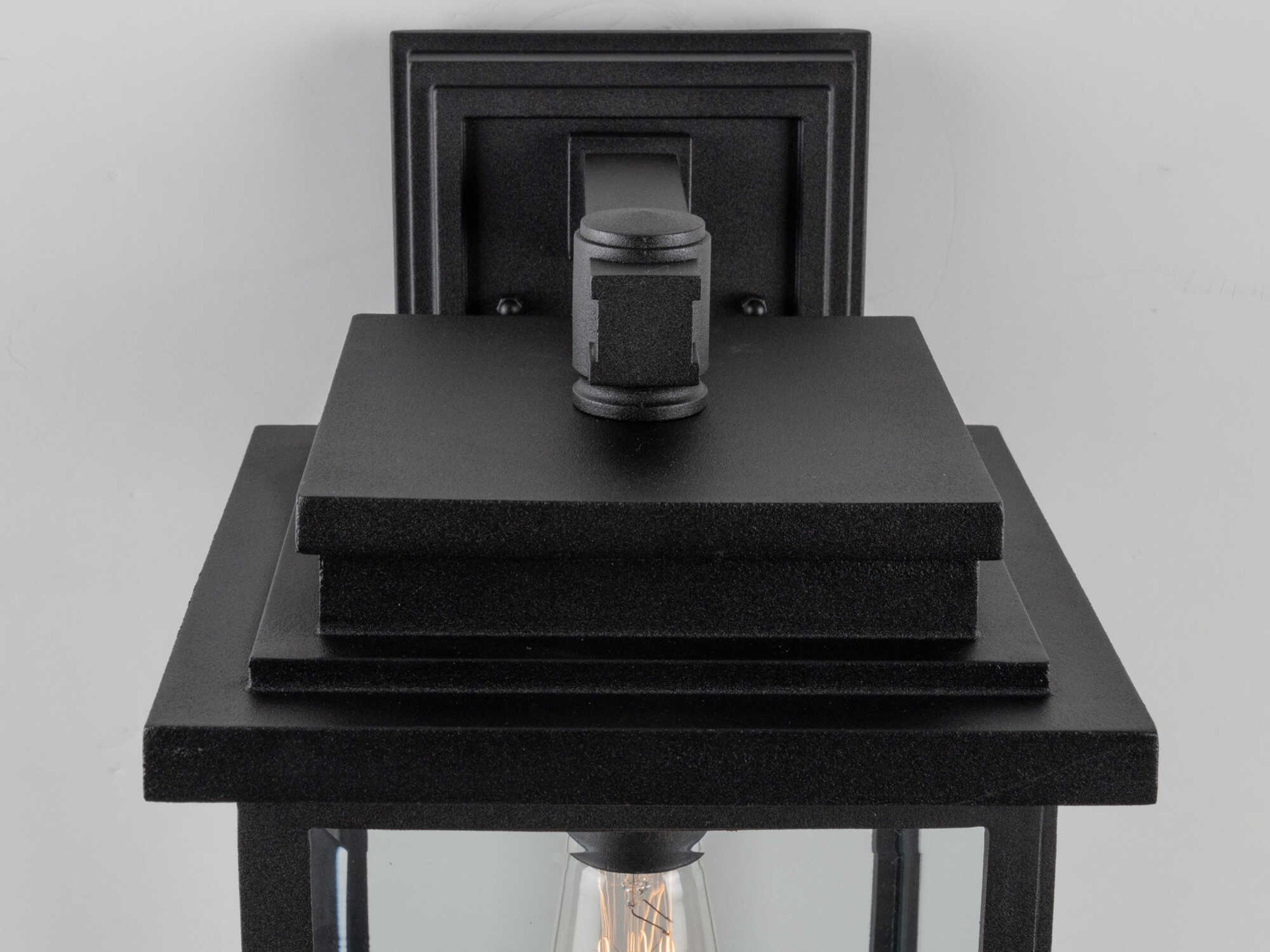 Artcraft Fremont Outdoor Wall Light