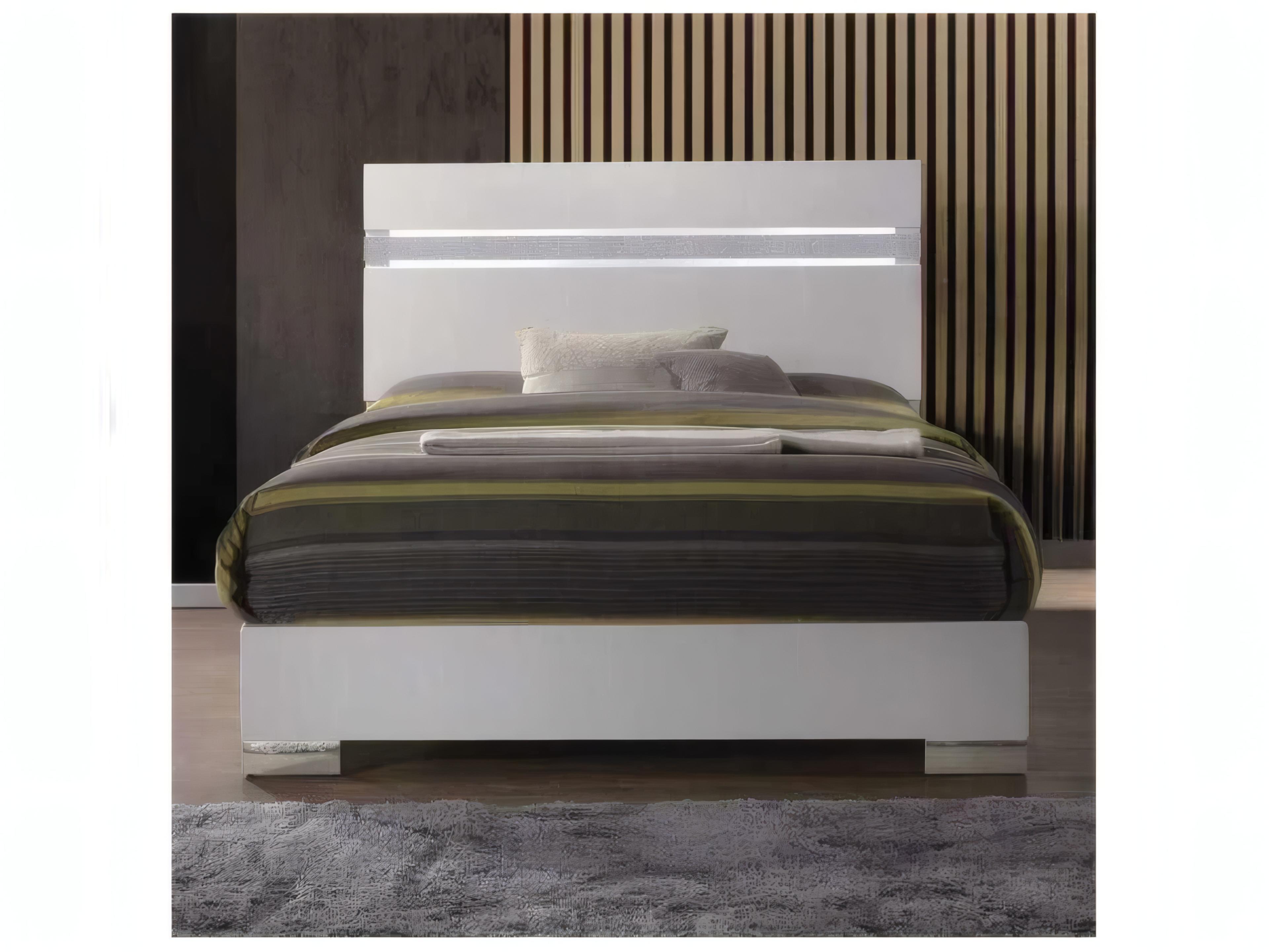 Acme Furniture Naima White High Gloss Rubberwood Wood King Platform Bed