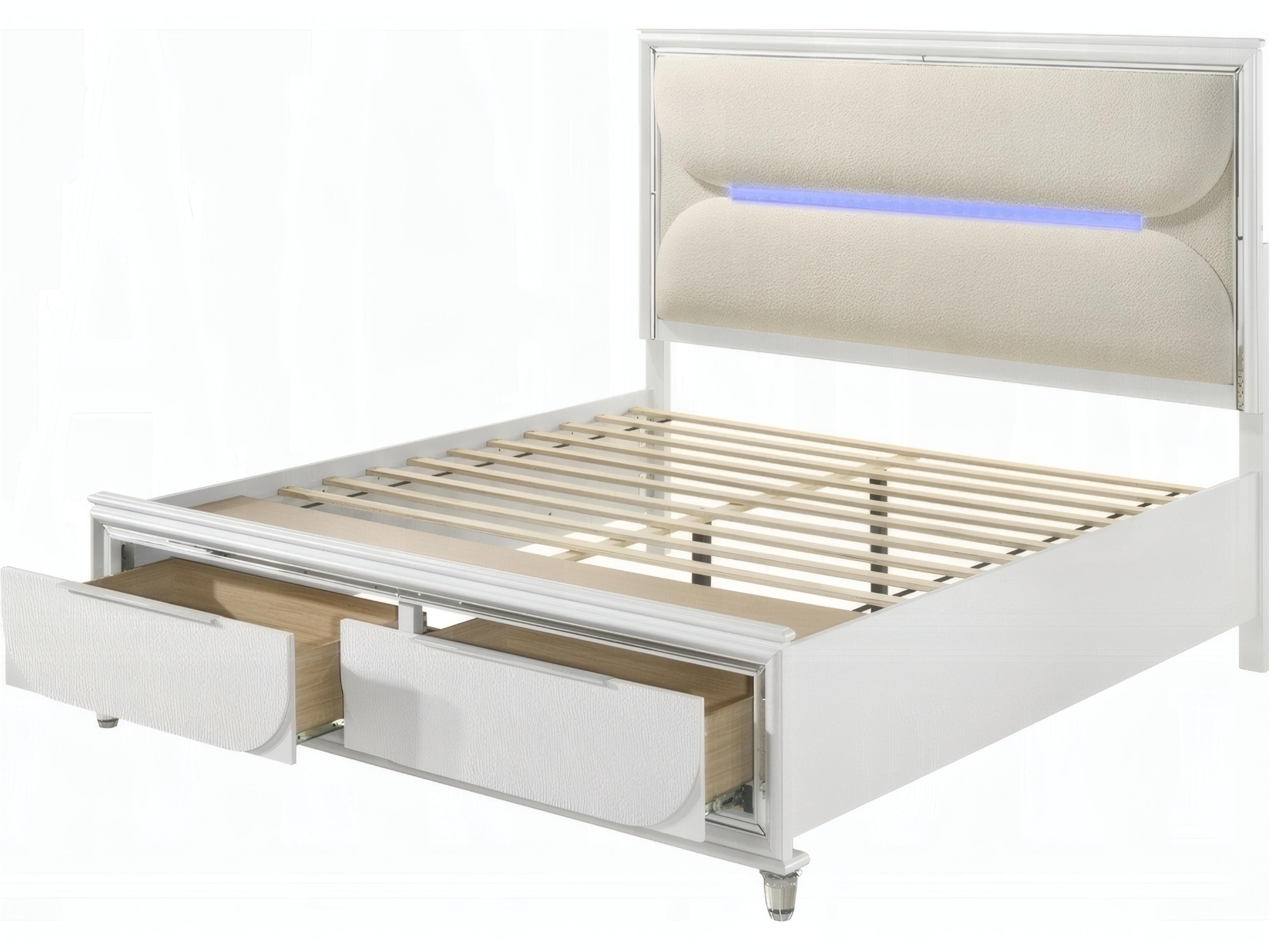 Tarian White Boucle Pearl Rubberwood Upholstered Queen Platform Bed