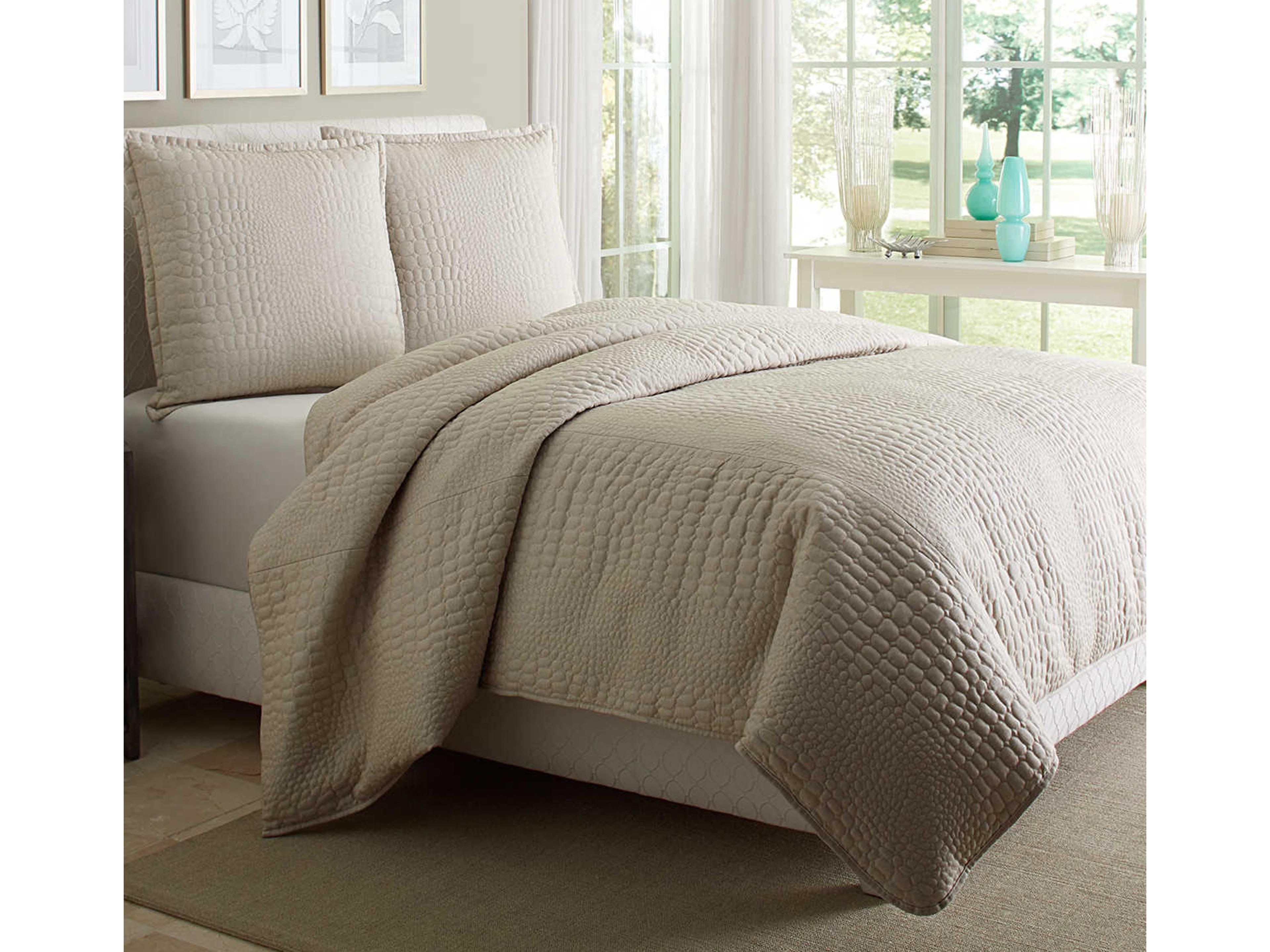 Michael Amini Dash Natural Three-Piece King Duvet Set