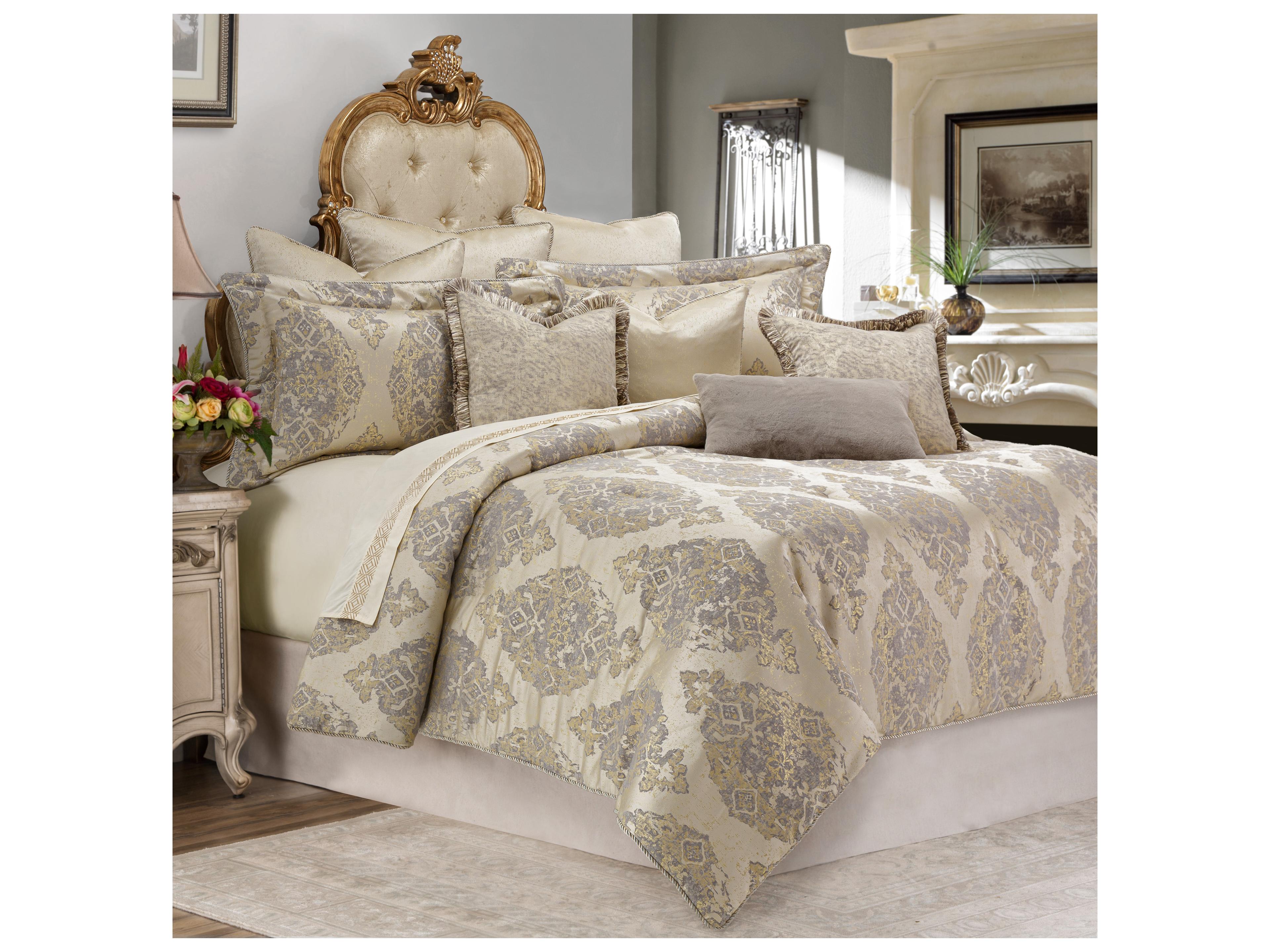 Michael Amini Bedding Bennett 10-Piece King Comforter Set - Champagne