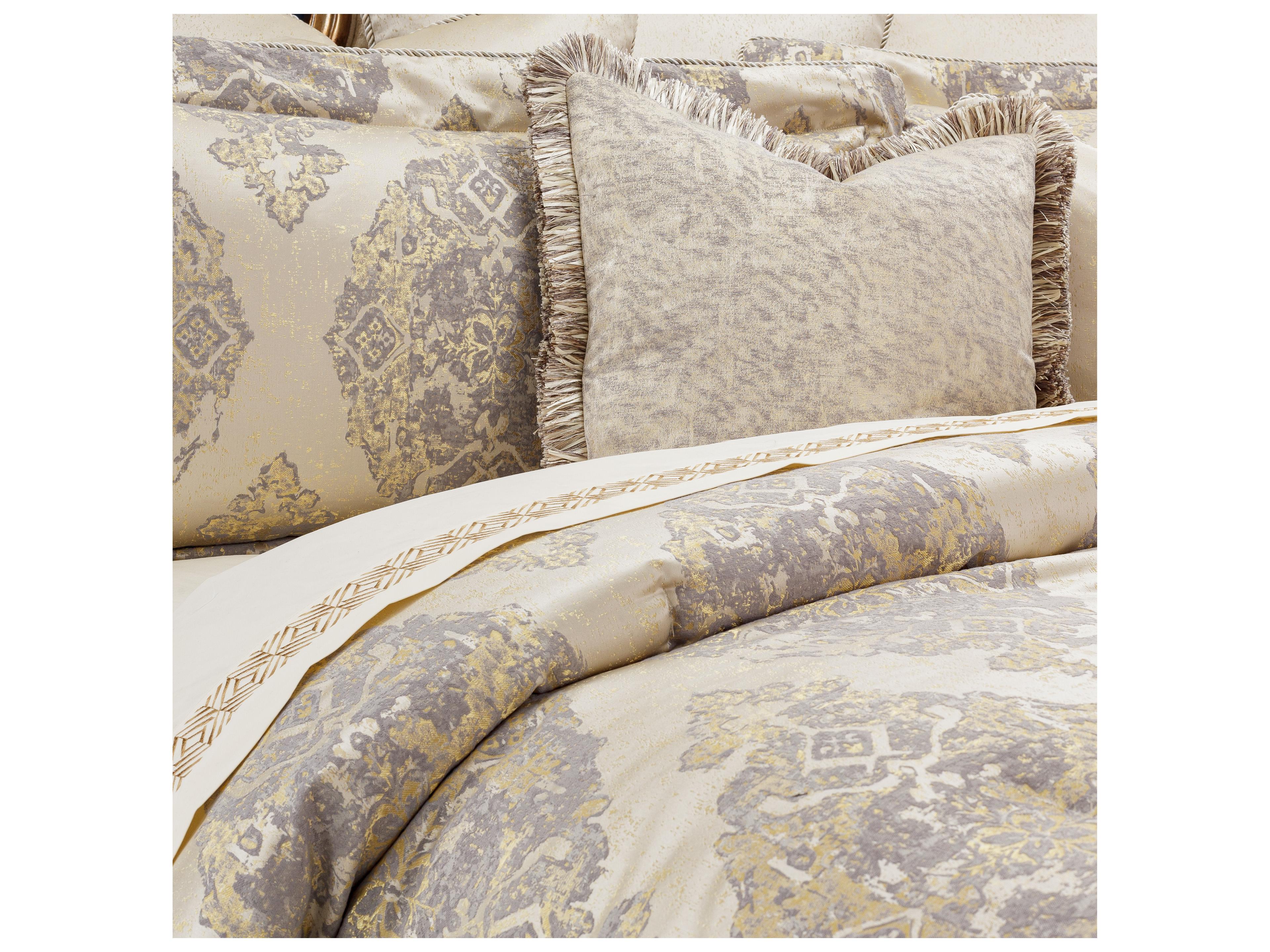 Michael Amini Bedding Bennett 10-Piece King Comforter Set - Champagne