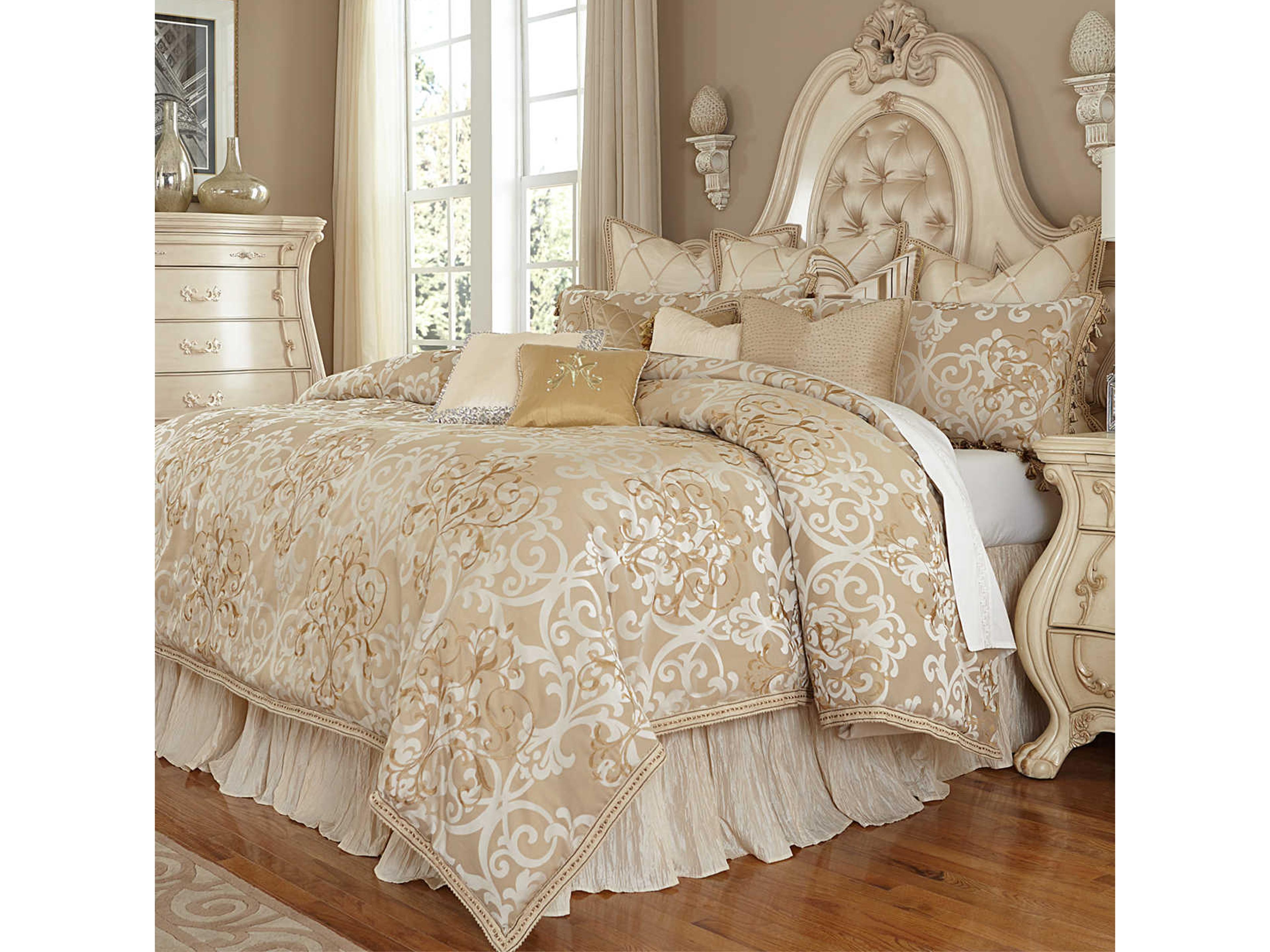 Chateau De Lago Luxembourg Creme 13-Piece King Comforter Set