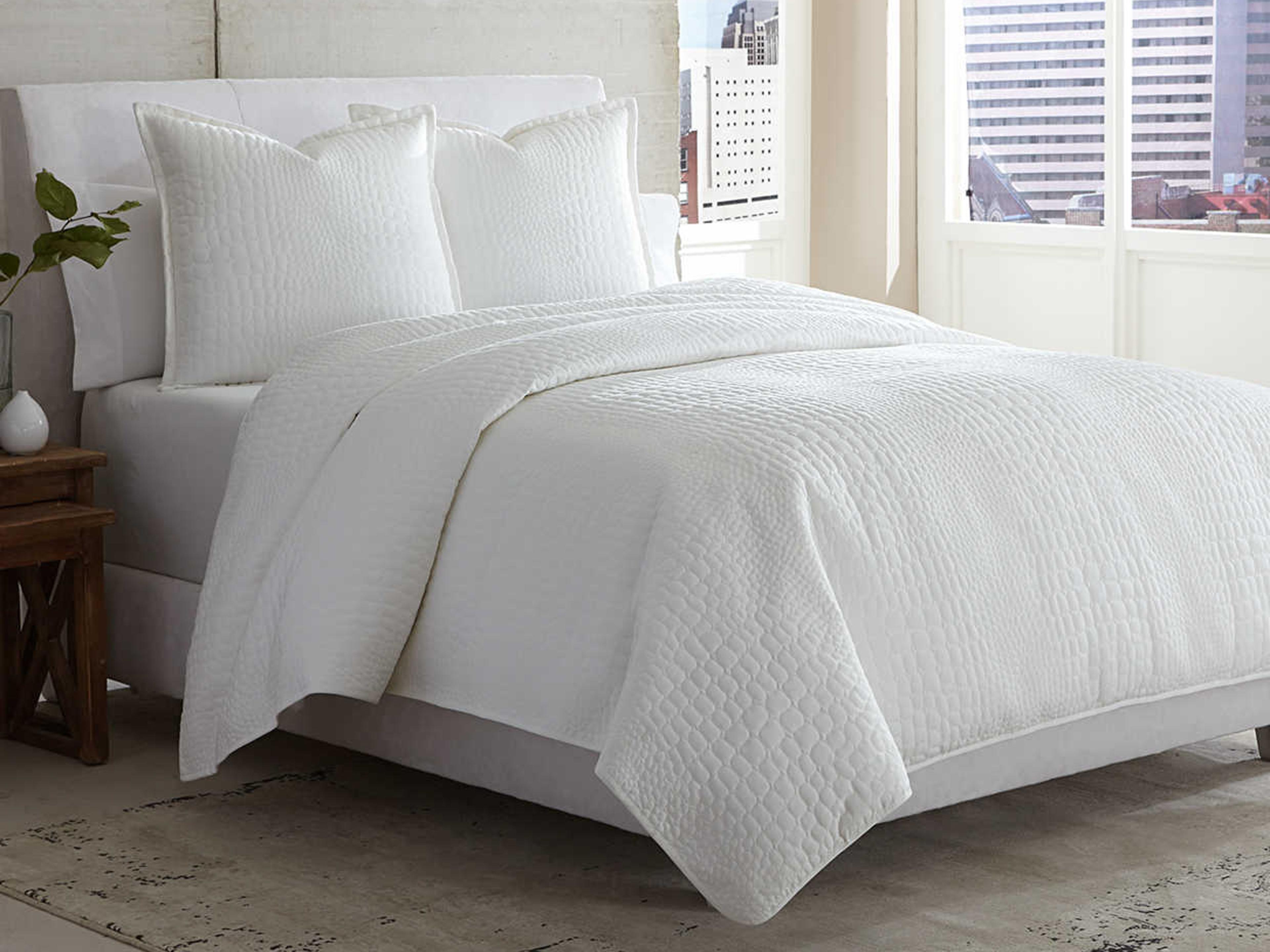 Bedding Ashworth 3-Piece White Queen Coverlet / Duvet Set