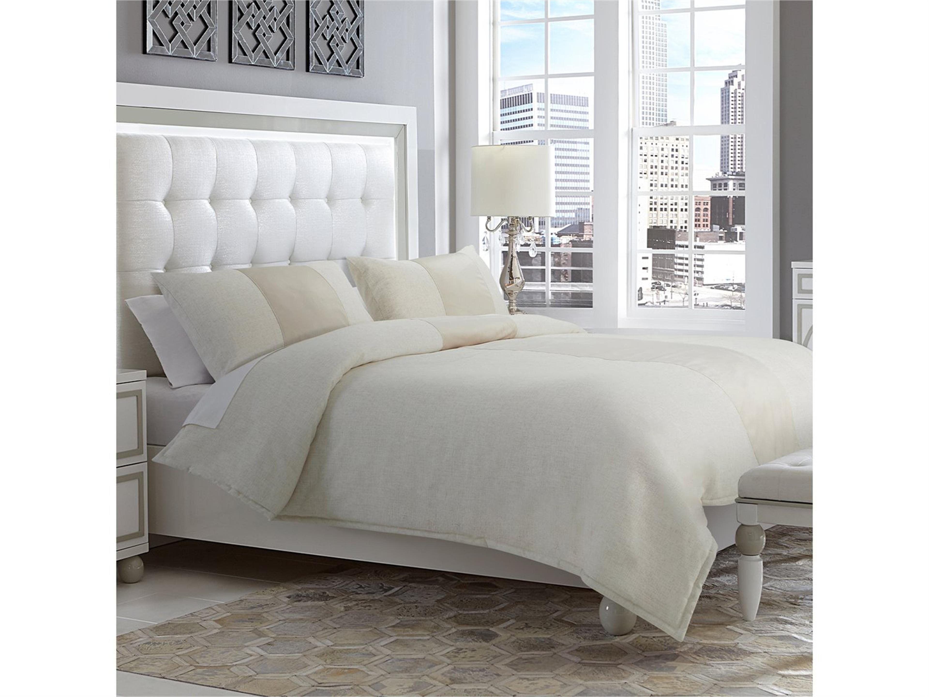 Michael Amini Bedding Baldwin 3-Piece Queen Comforter Set - Cream