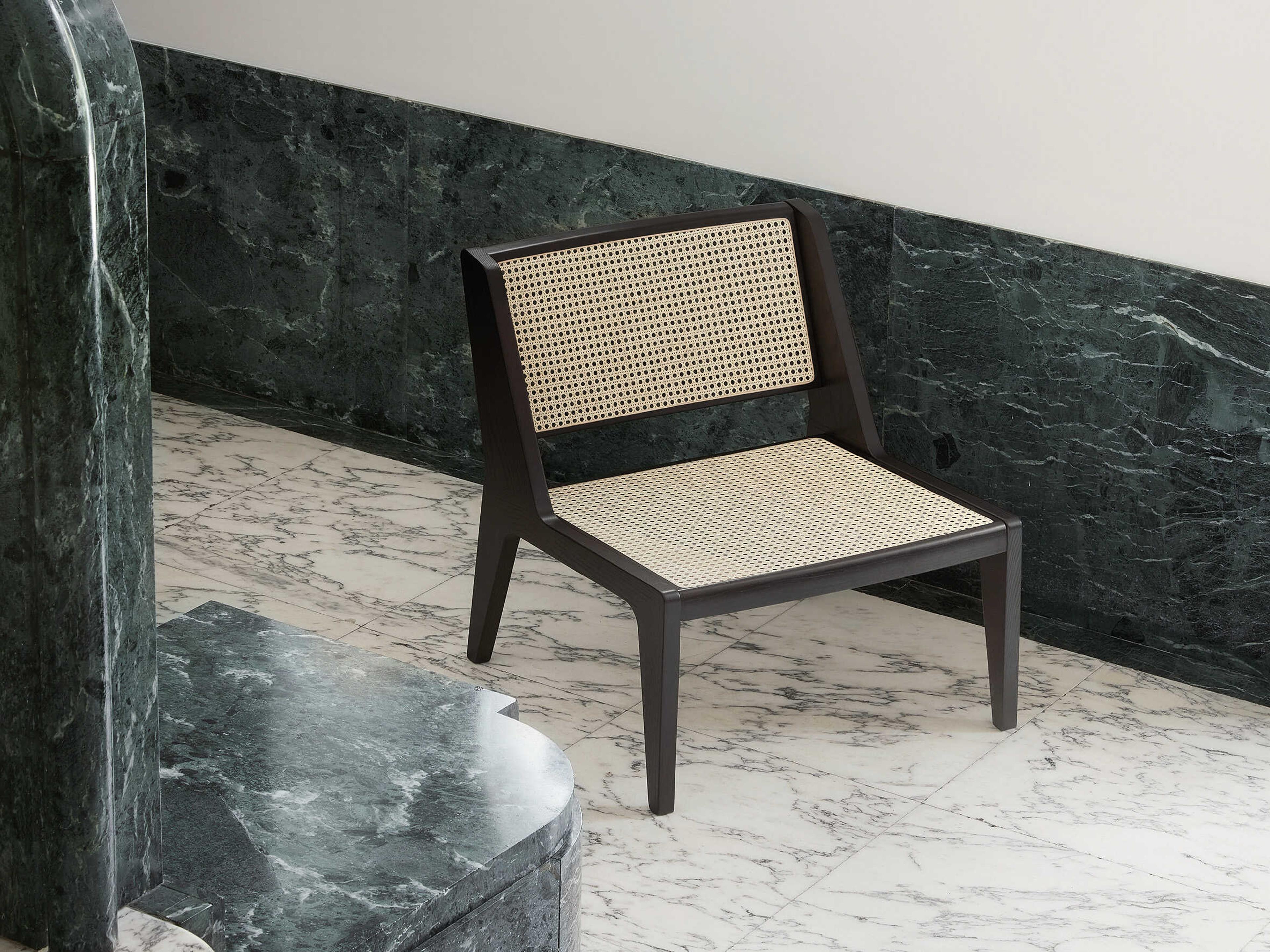 Arflex Delta Vienna Black Accent Chair