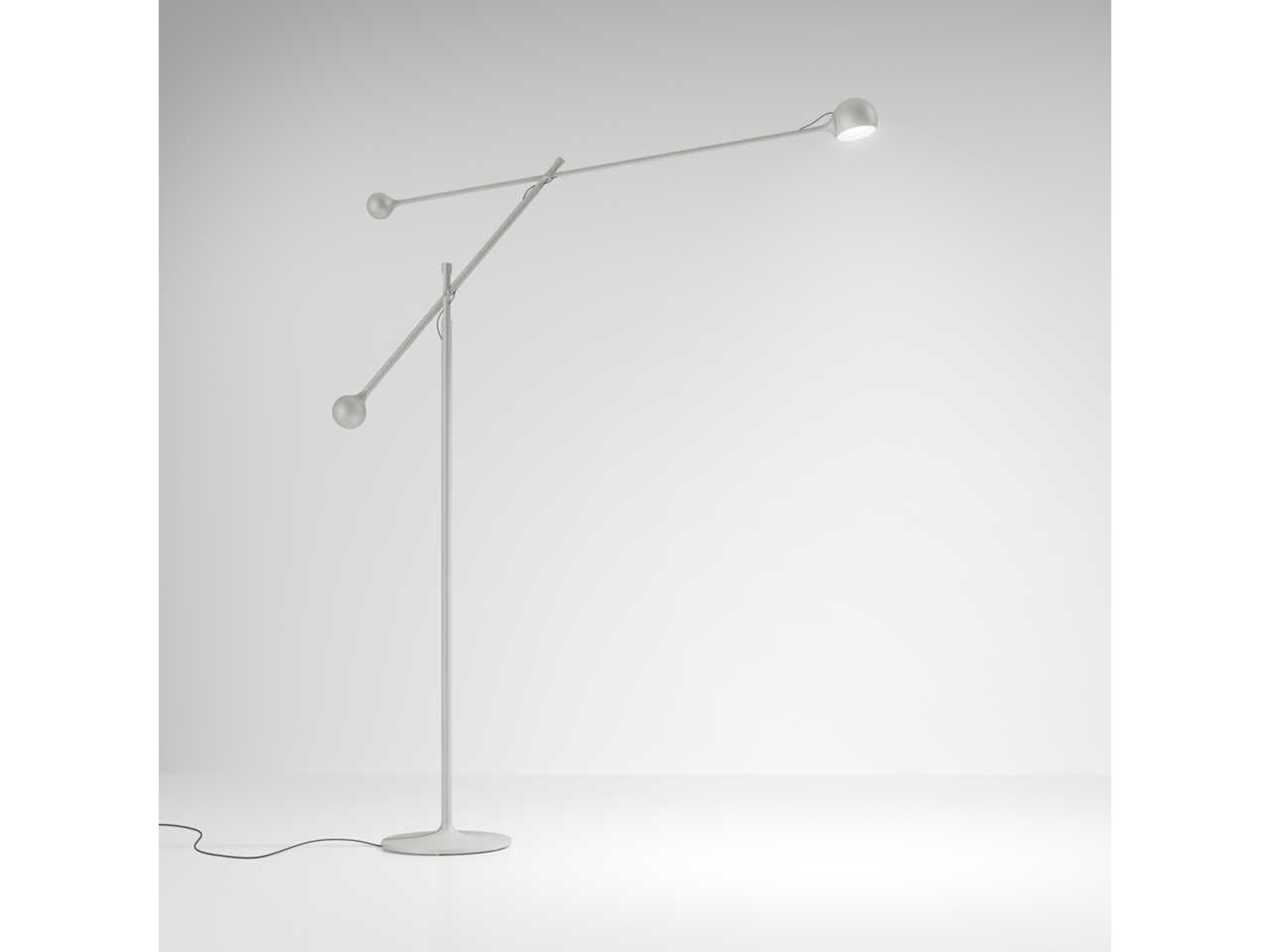 Ixa Floor Lamp in White