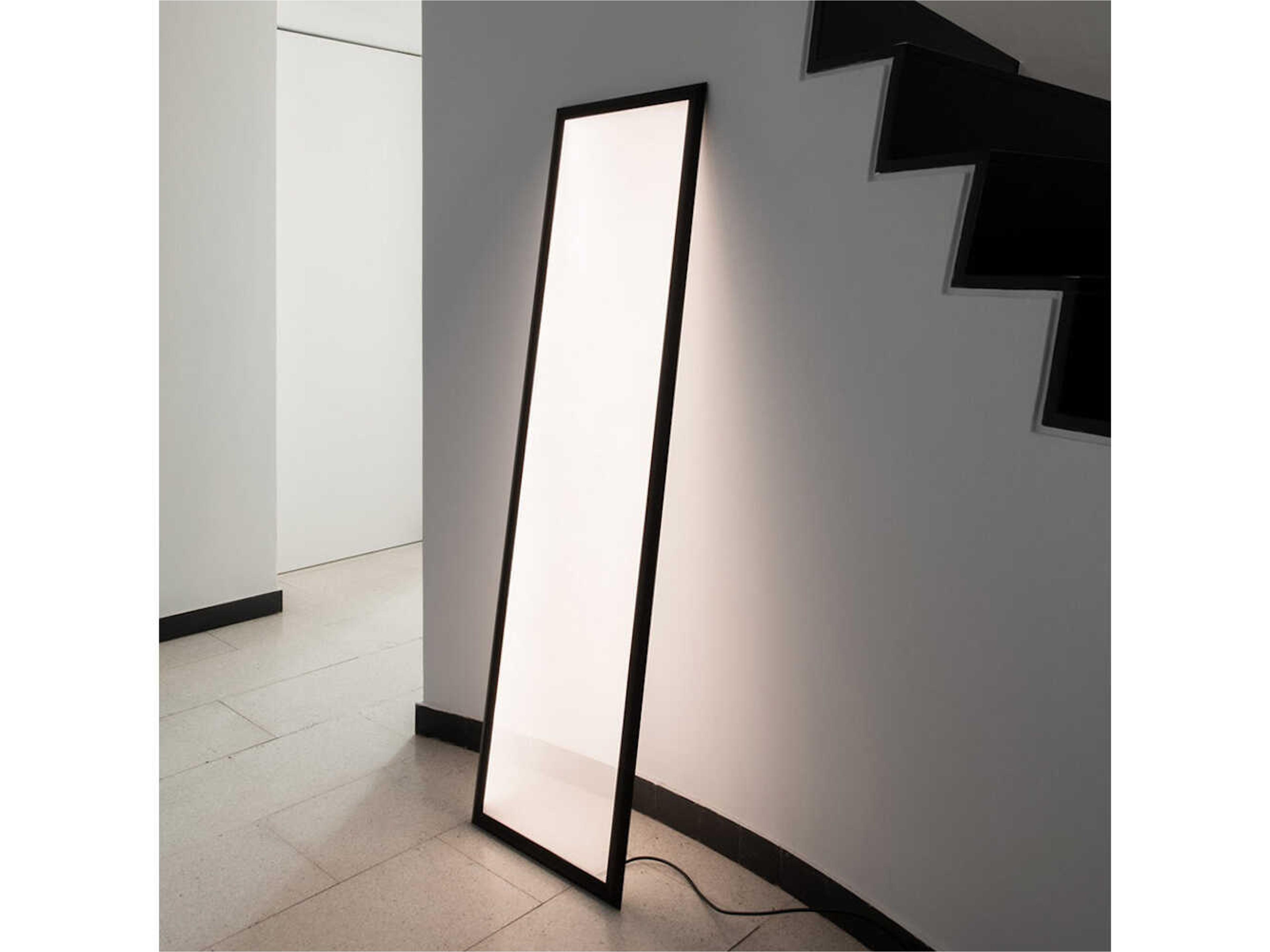Discovery Floor Lamp Tunable White Modern LED