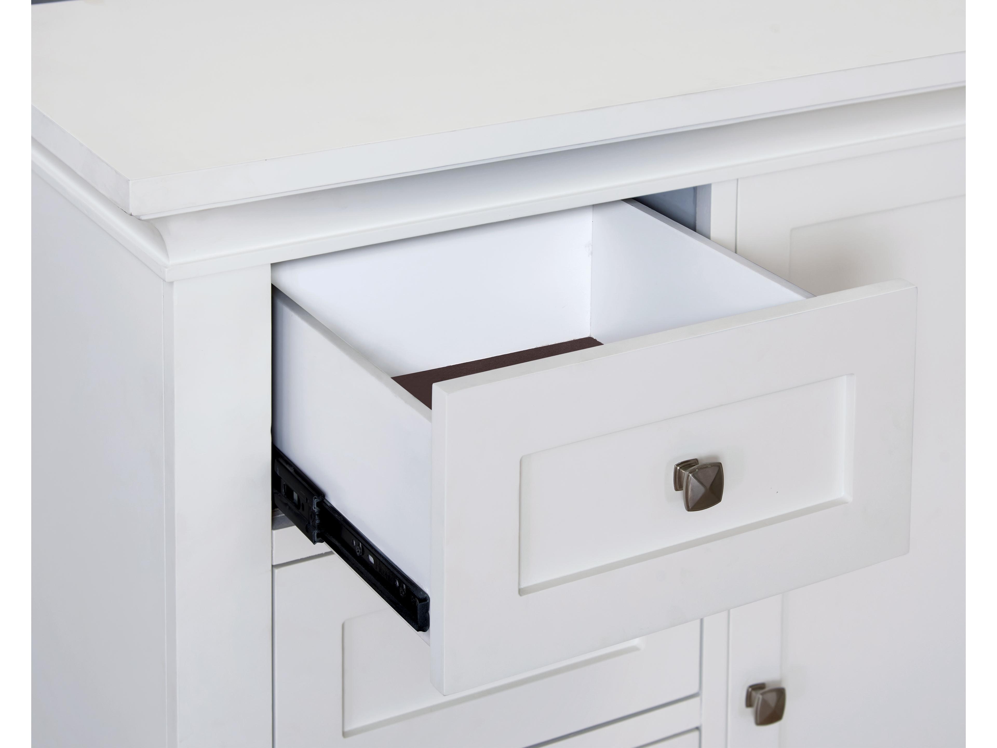 Avalon Furniture White Pine Wood Accent Chest