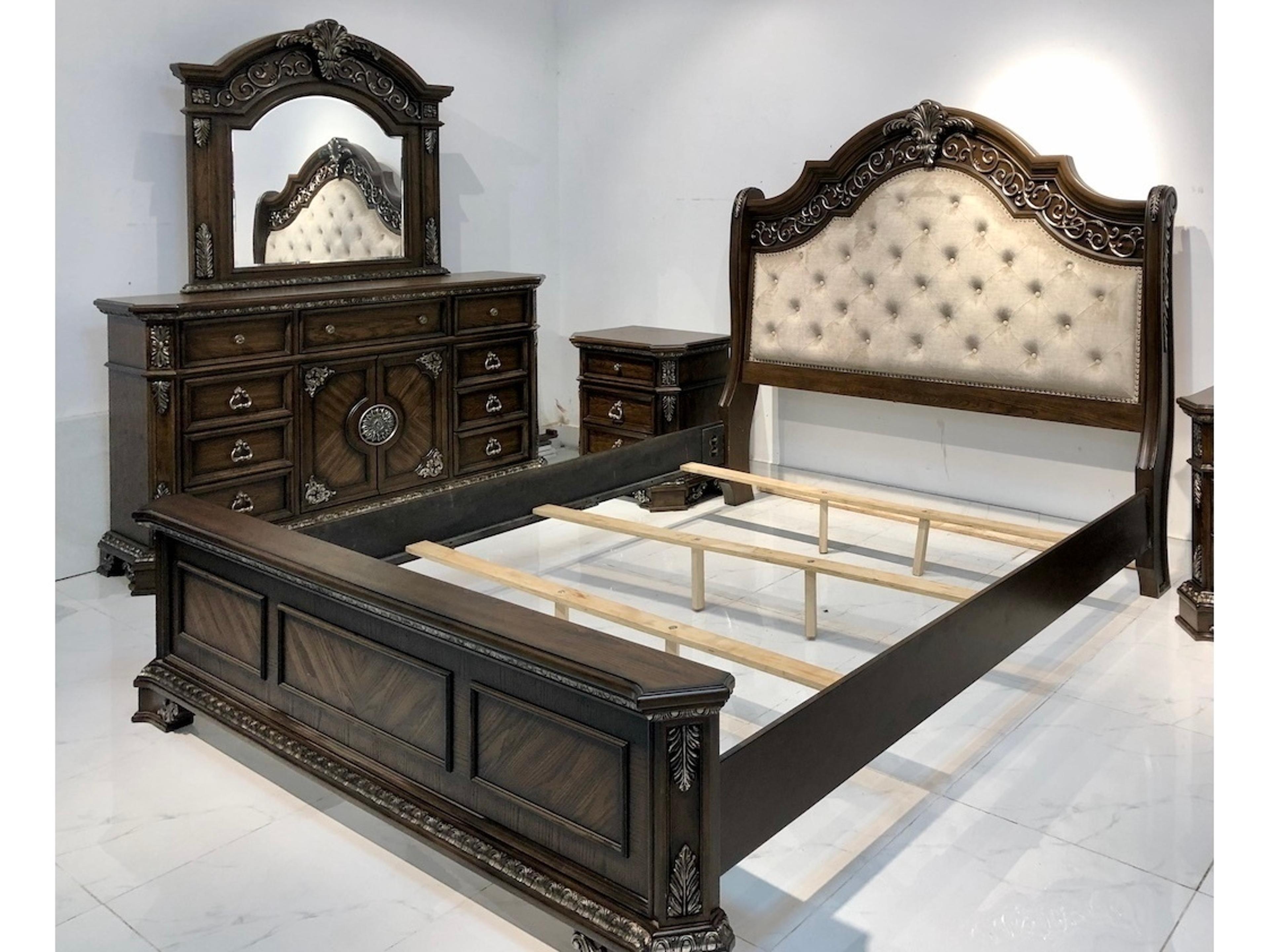 Avalon Furniture Oak Wood Upholstered King Panel Bed