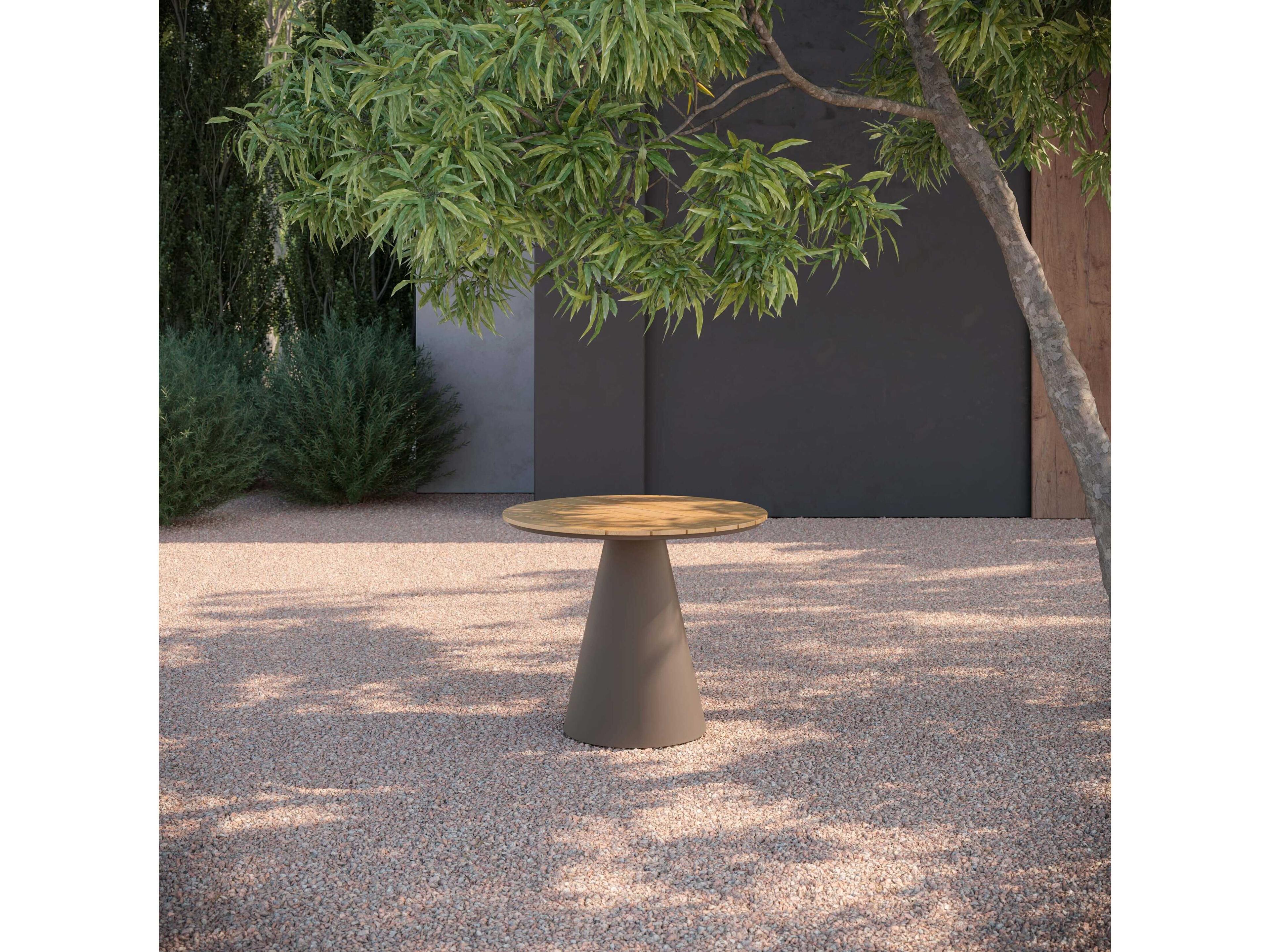 Azzurro Living Leon Matte Bronze Aluminum Round Dining Table