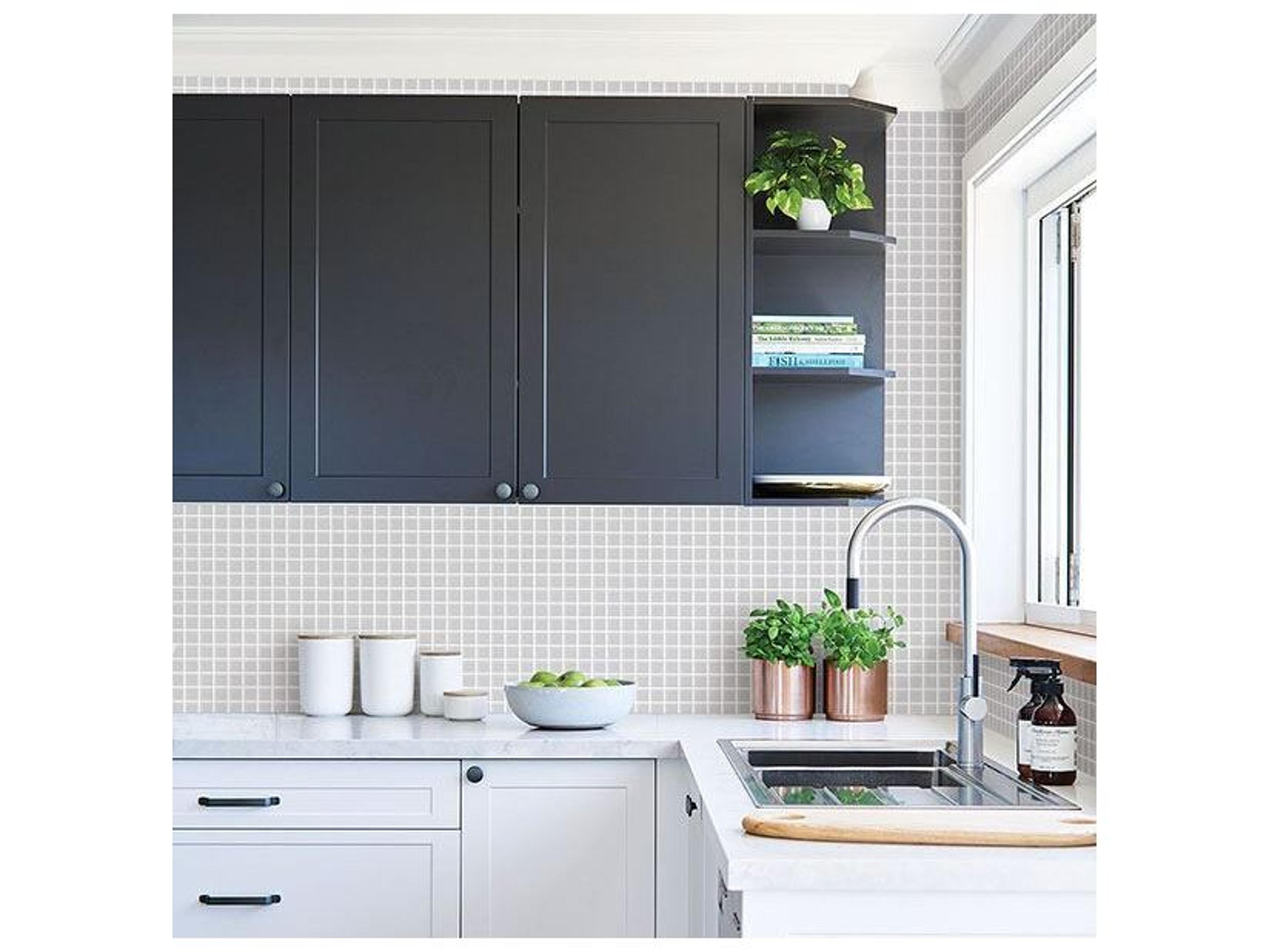 Brewster Home Fashions Kitchen & Bath Essentials Crystalline Silver Glass Tile Wallpaper